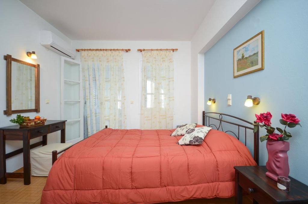 Quadraple Comfort Room | 40 sqm | Semi basement