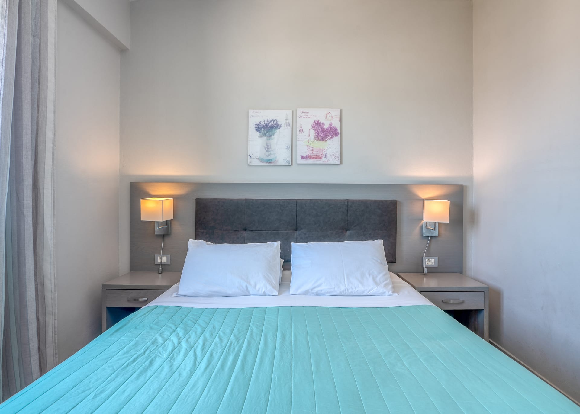 One Bedroom Apartment with Sea View