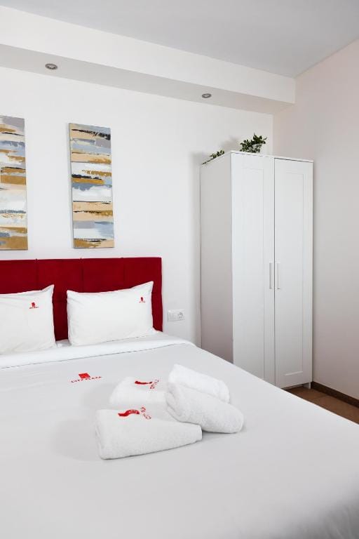 City Plaza Apartments & Rooms Thessaloniki - SUP - 2
