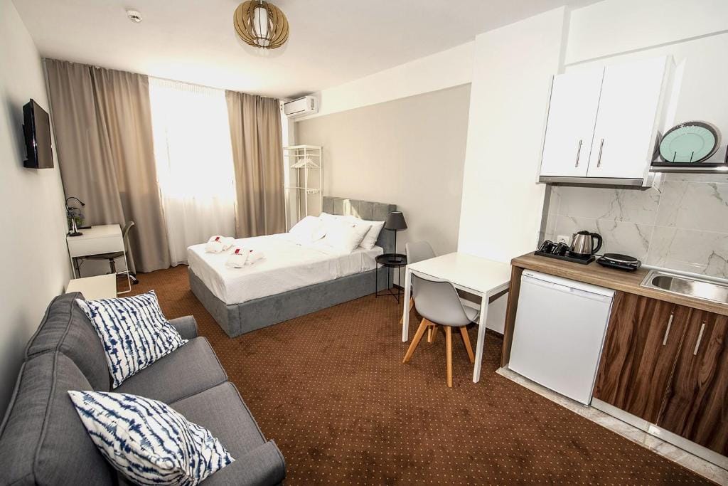 Deluxe Room with Kitchenette