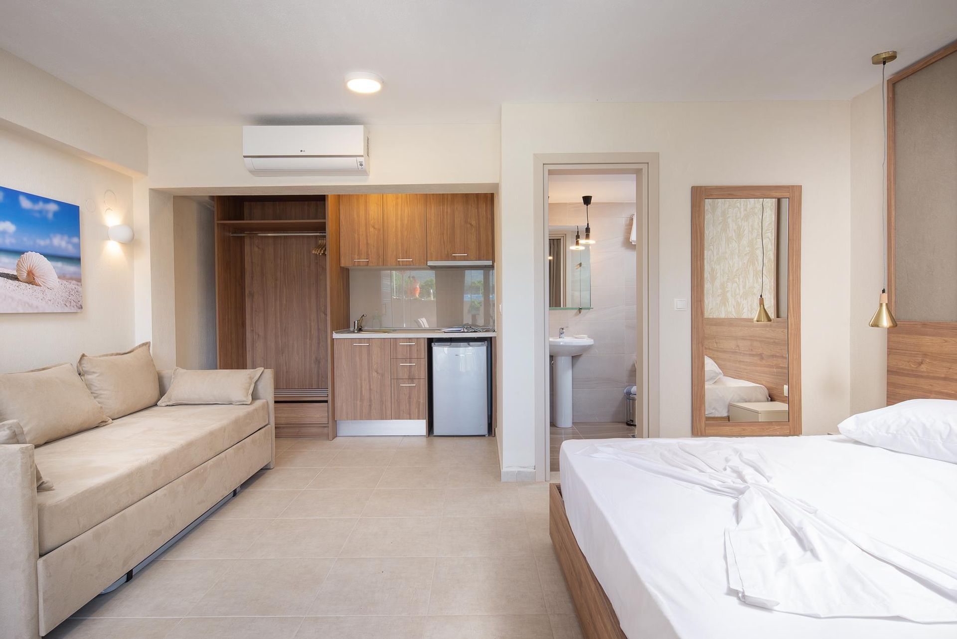 Ground Floor Superior Studio