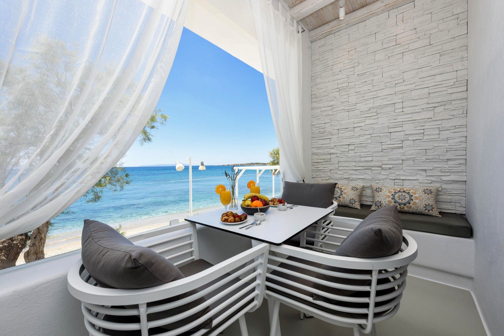 Two Bedroom Apartment with Sea View