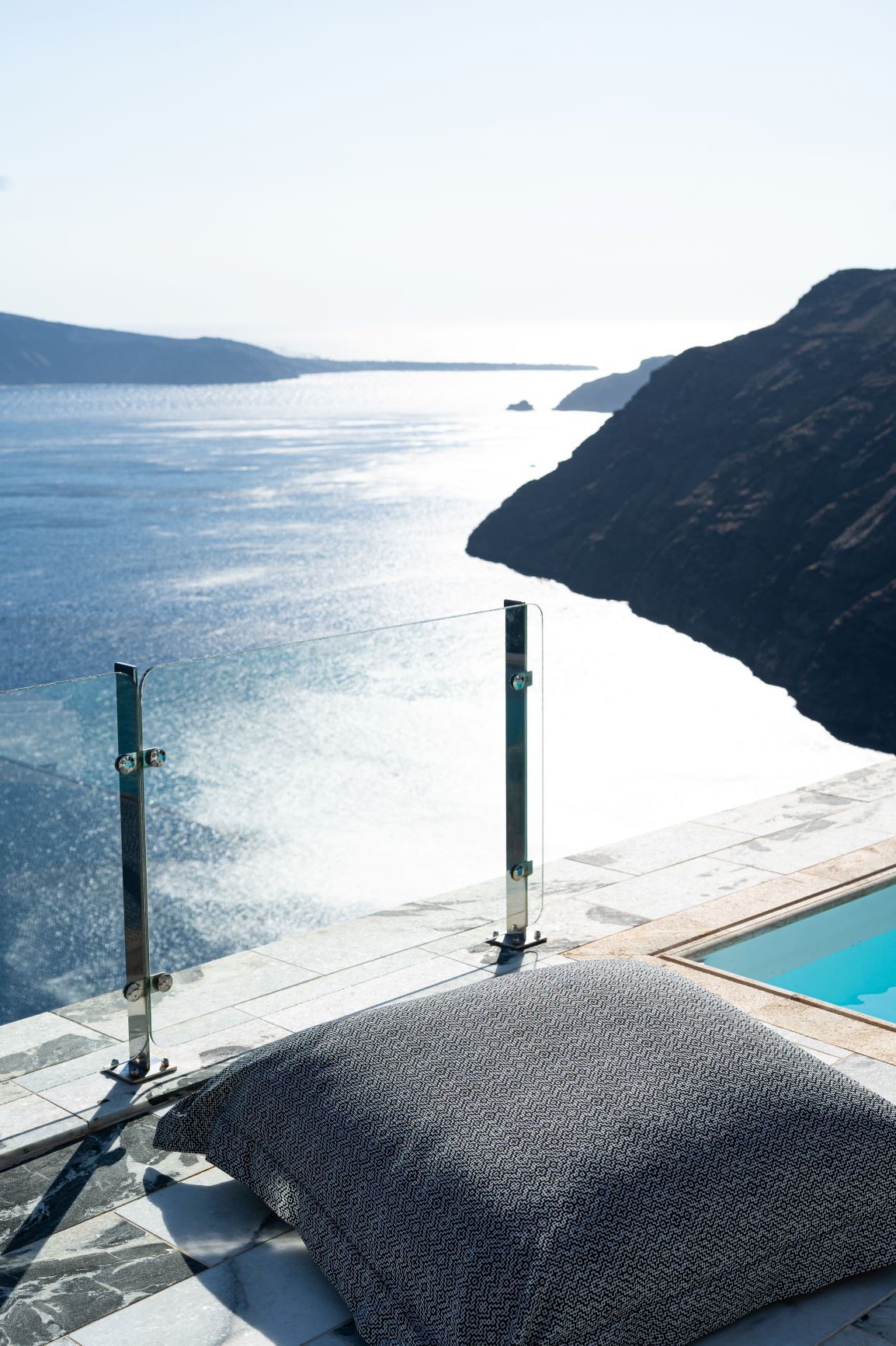 CSky Hotel Santorini - EXECVI - 15