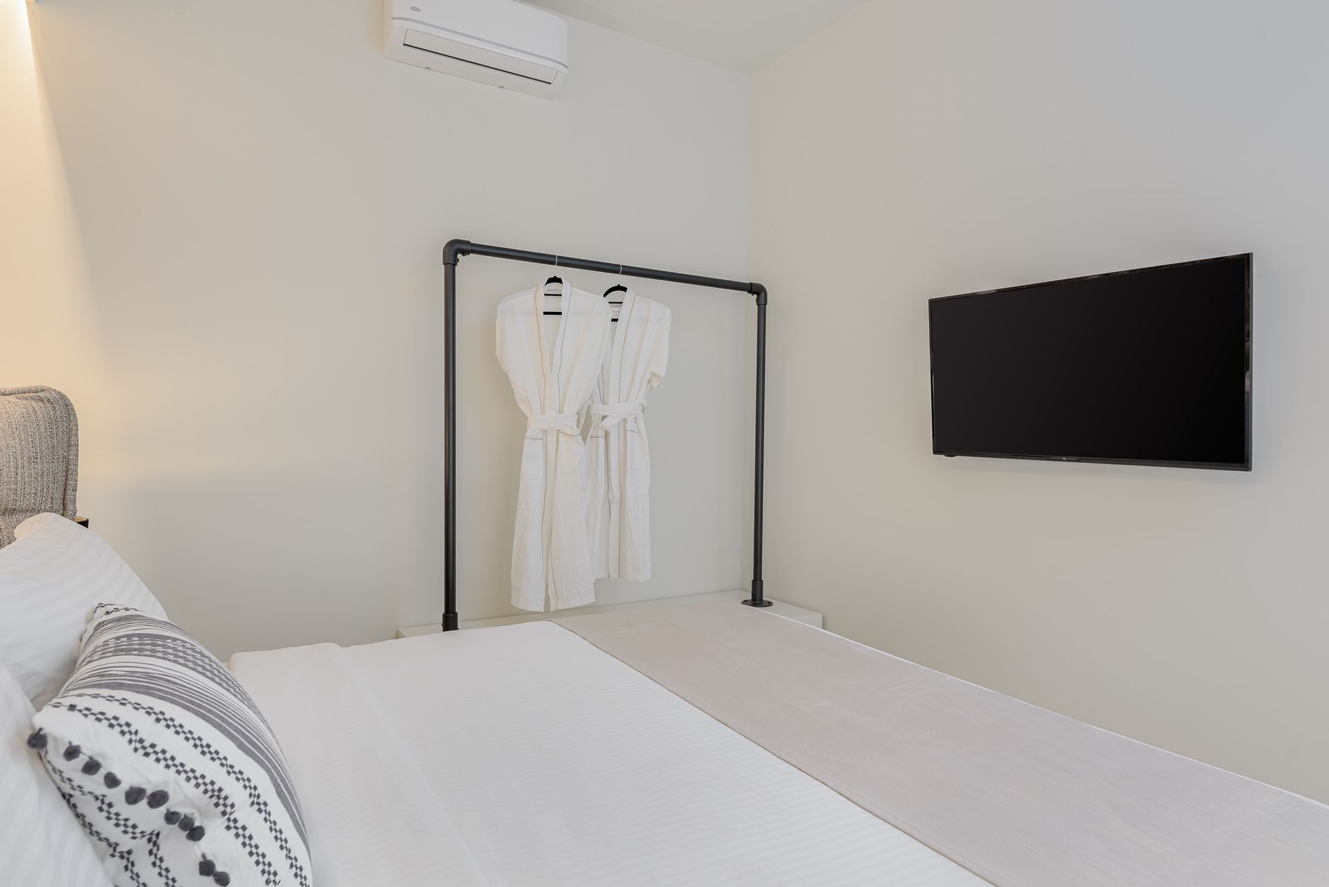 Athenian Residential Apartments - 3BDHOT - 4