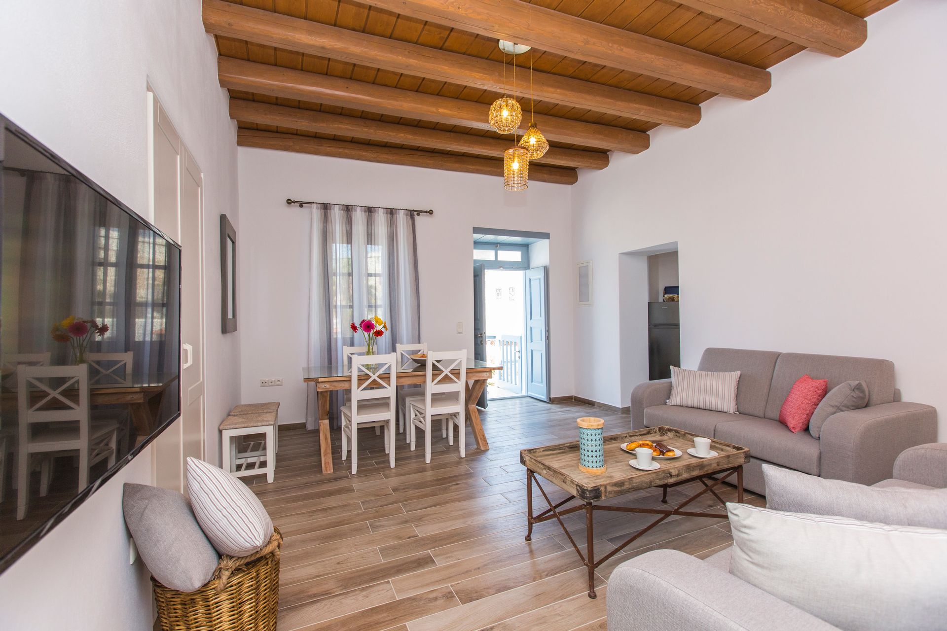 Two Apartments with Sea and Castle View Balcony (5-8 people)