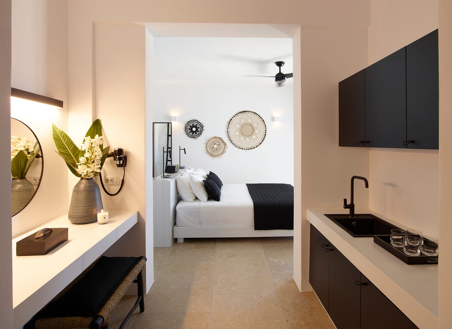 DELUXE SUITE WITH PATIO