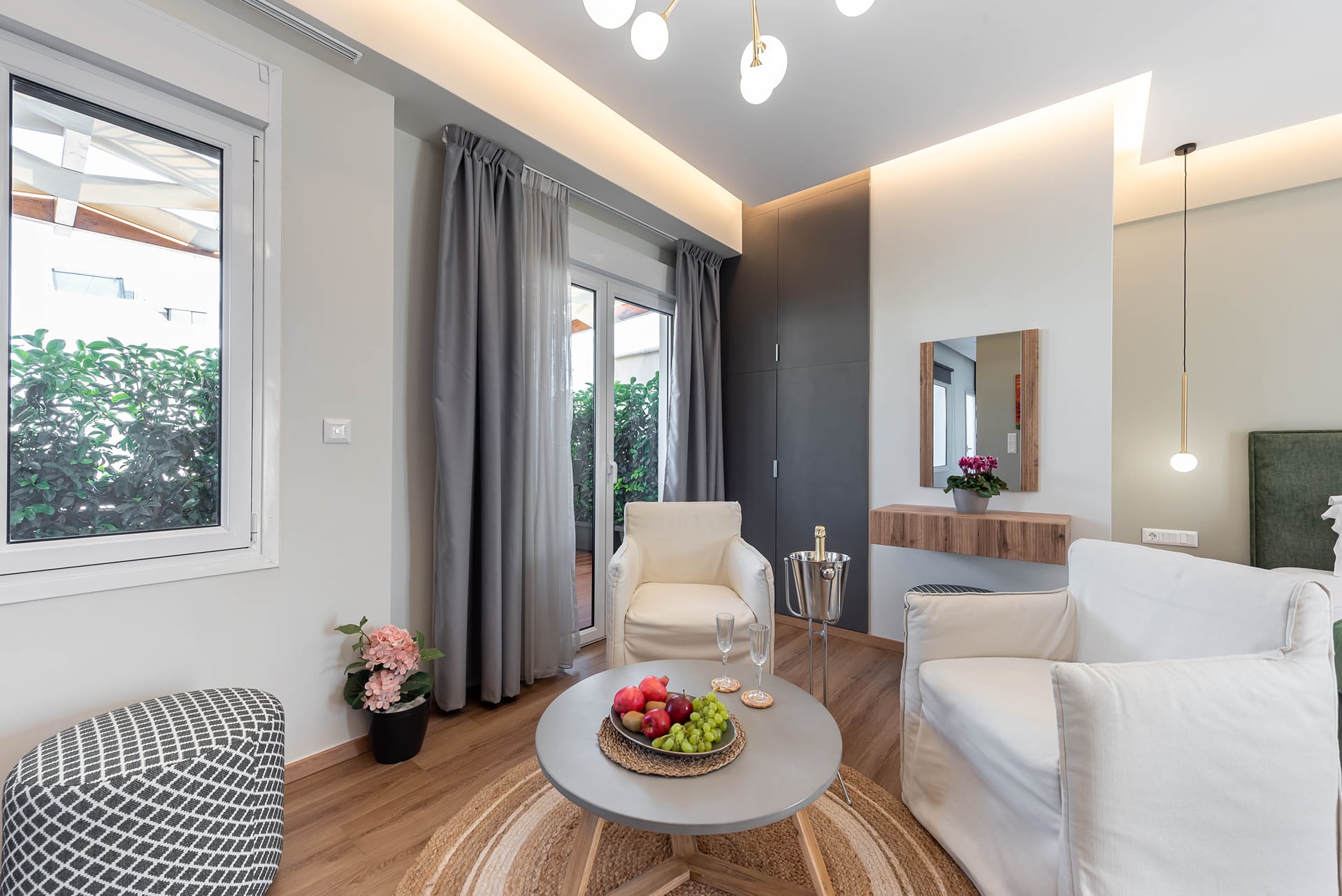 Acropolis Divine Apartments