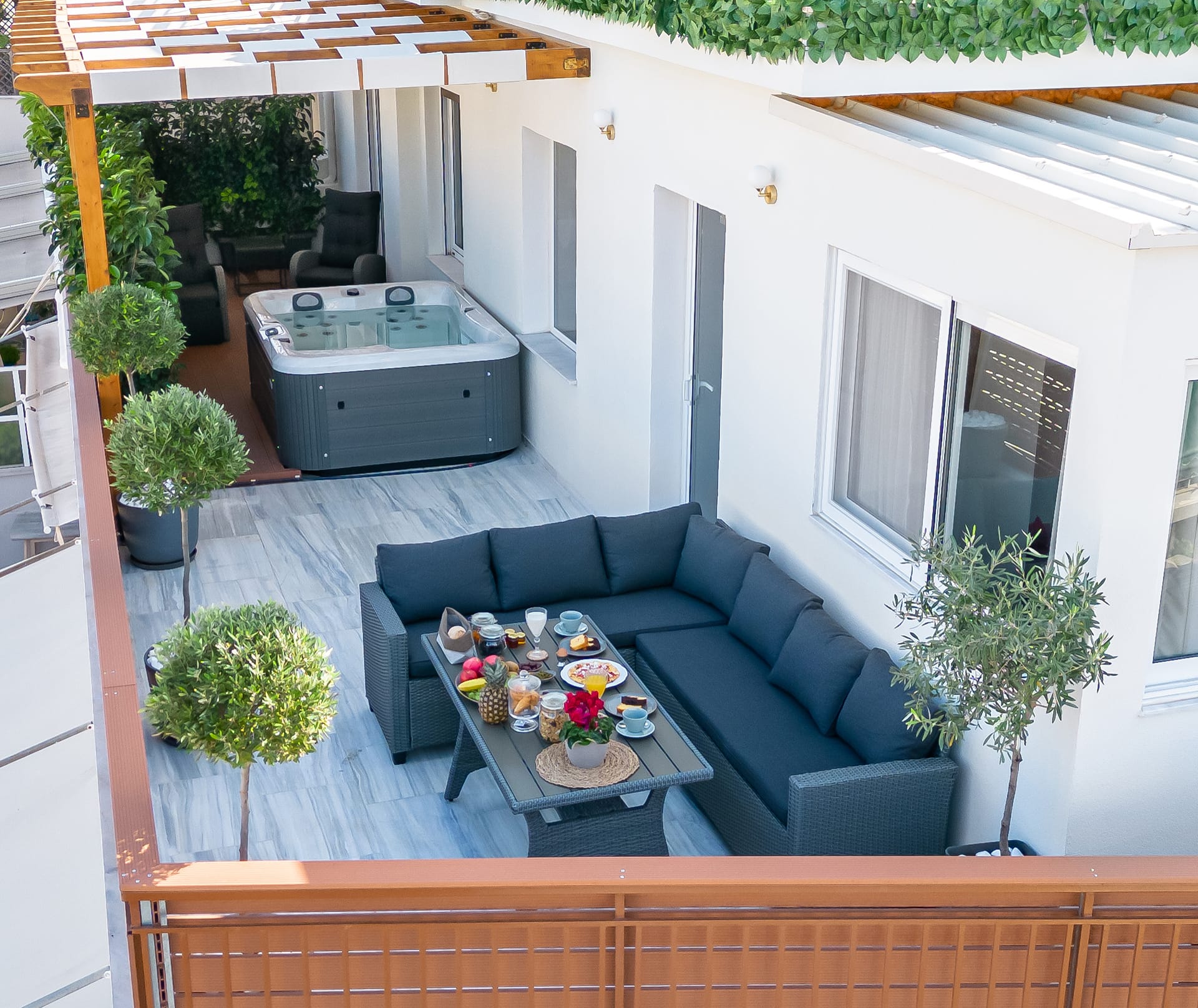 Acropolis Divine Apartments