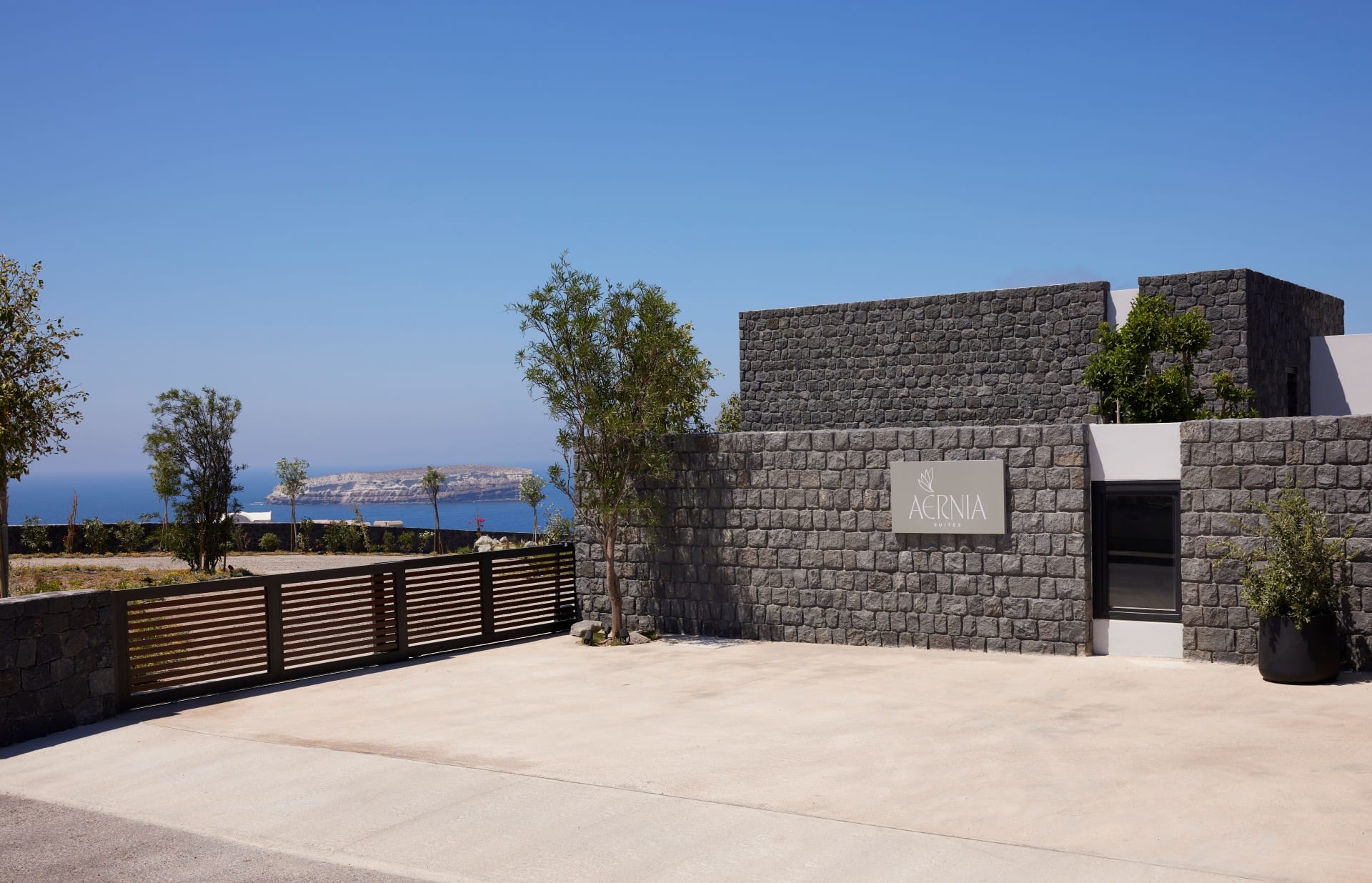 Aernia Suites & Art