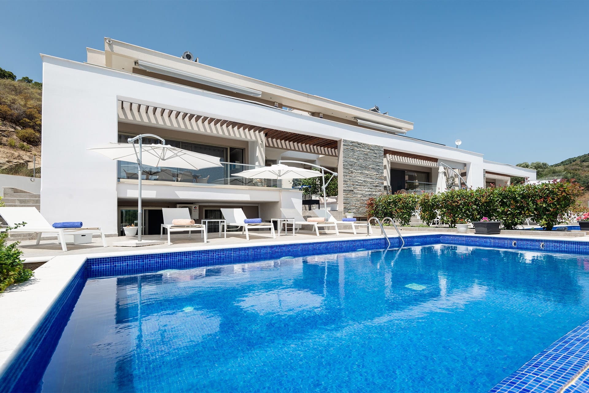 OLD – Afisia Villas