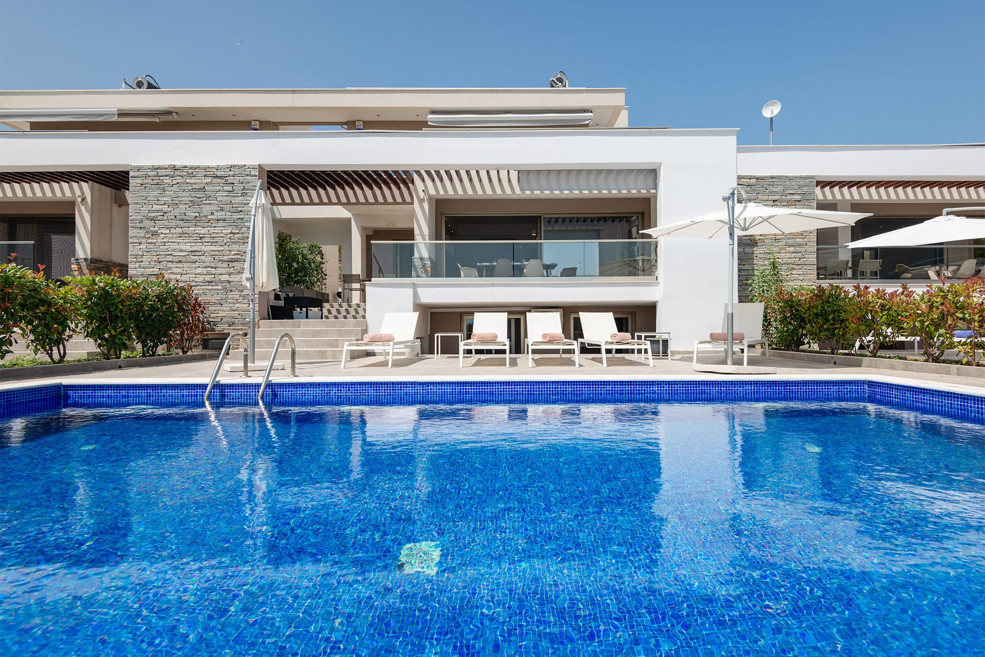 OLD – Afisia Villas