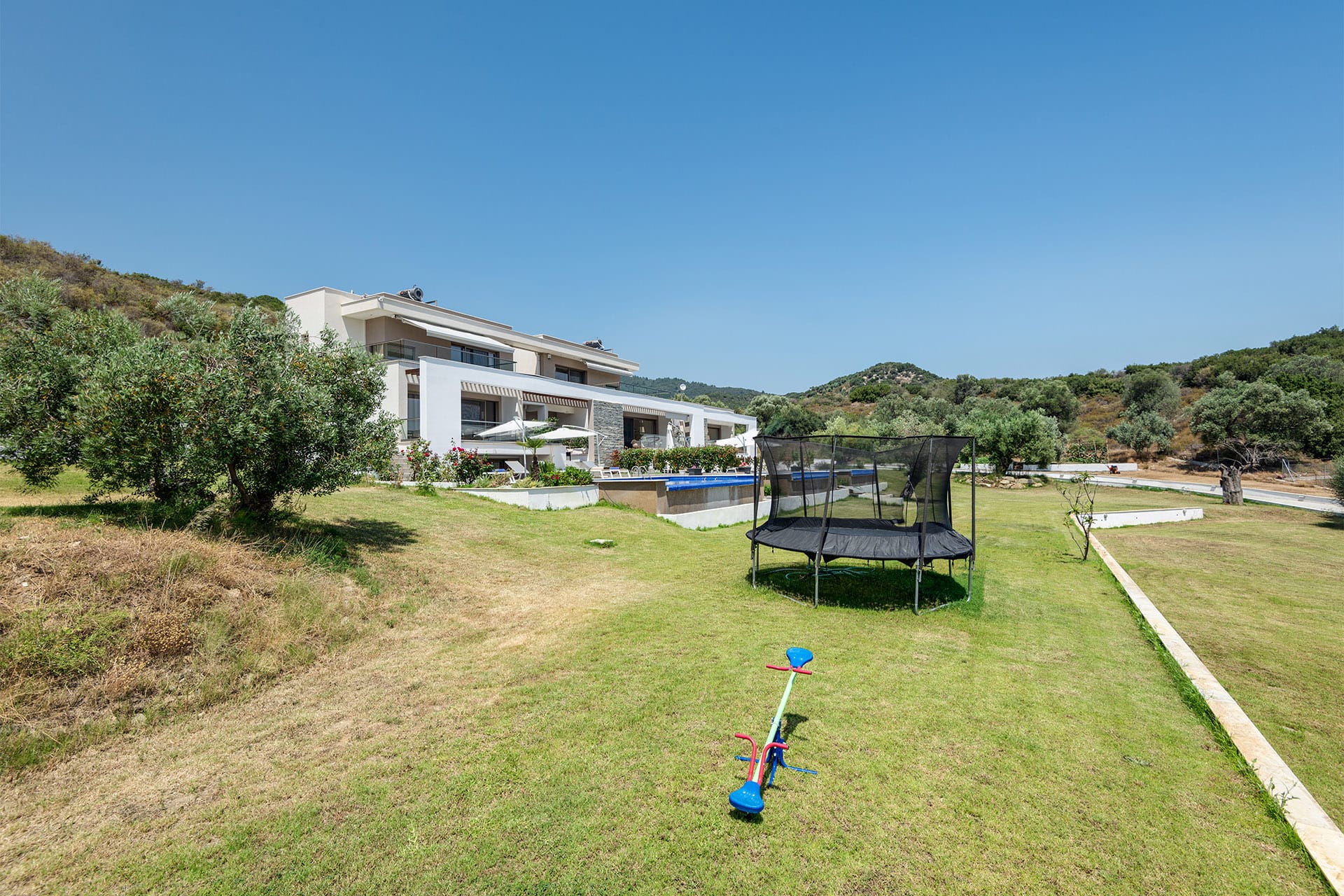 OLD – Afisia Villas