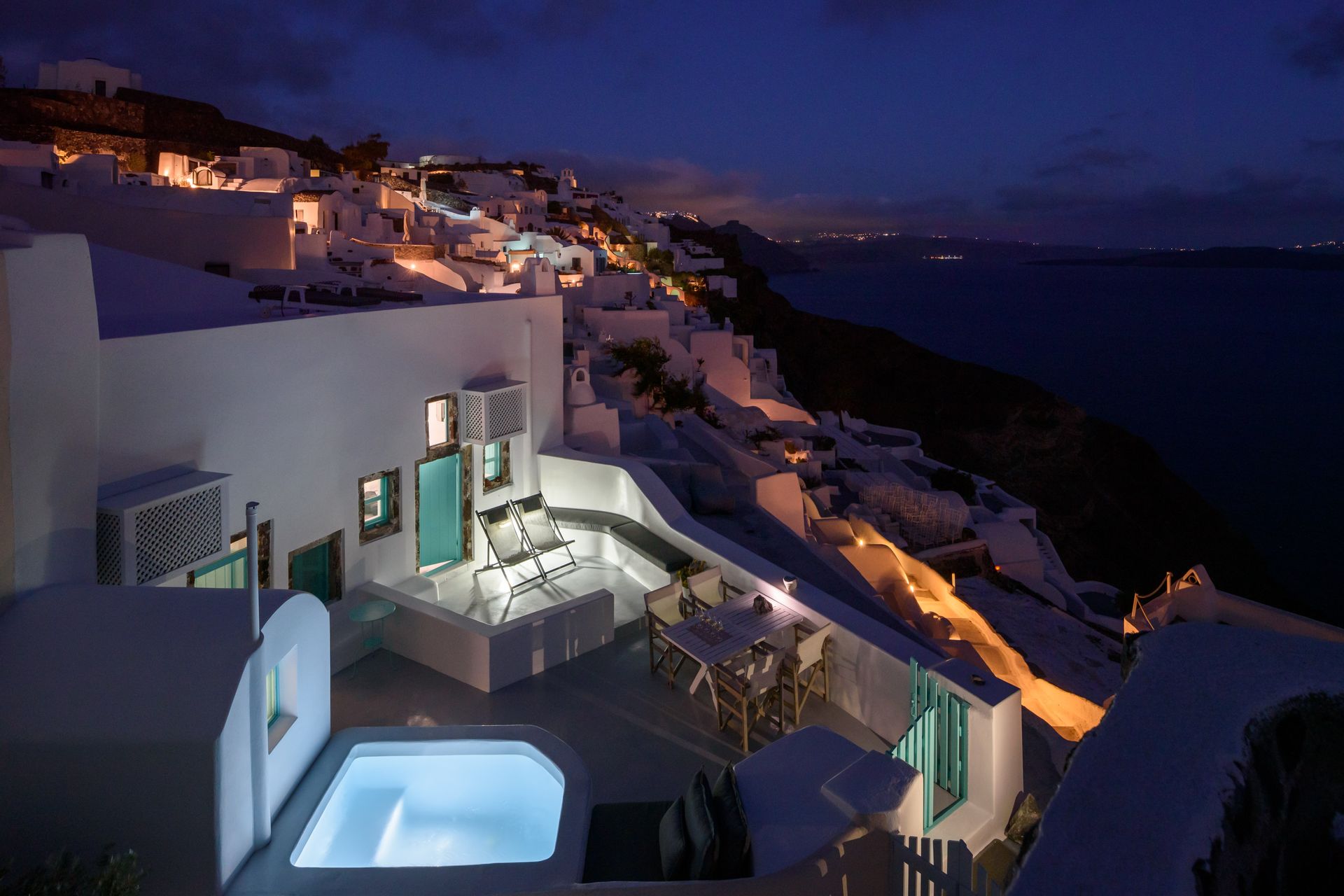 Cave Agapi Oia