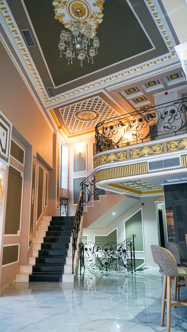 Agnes Deluxe Hotel
