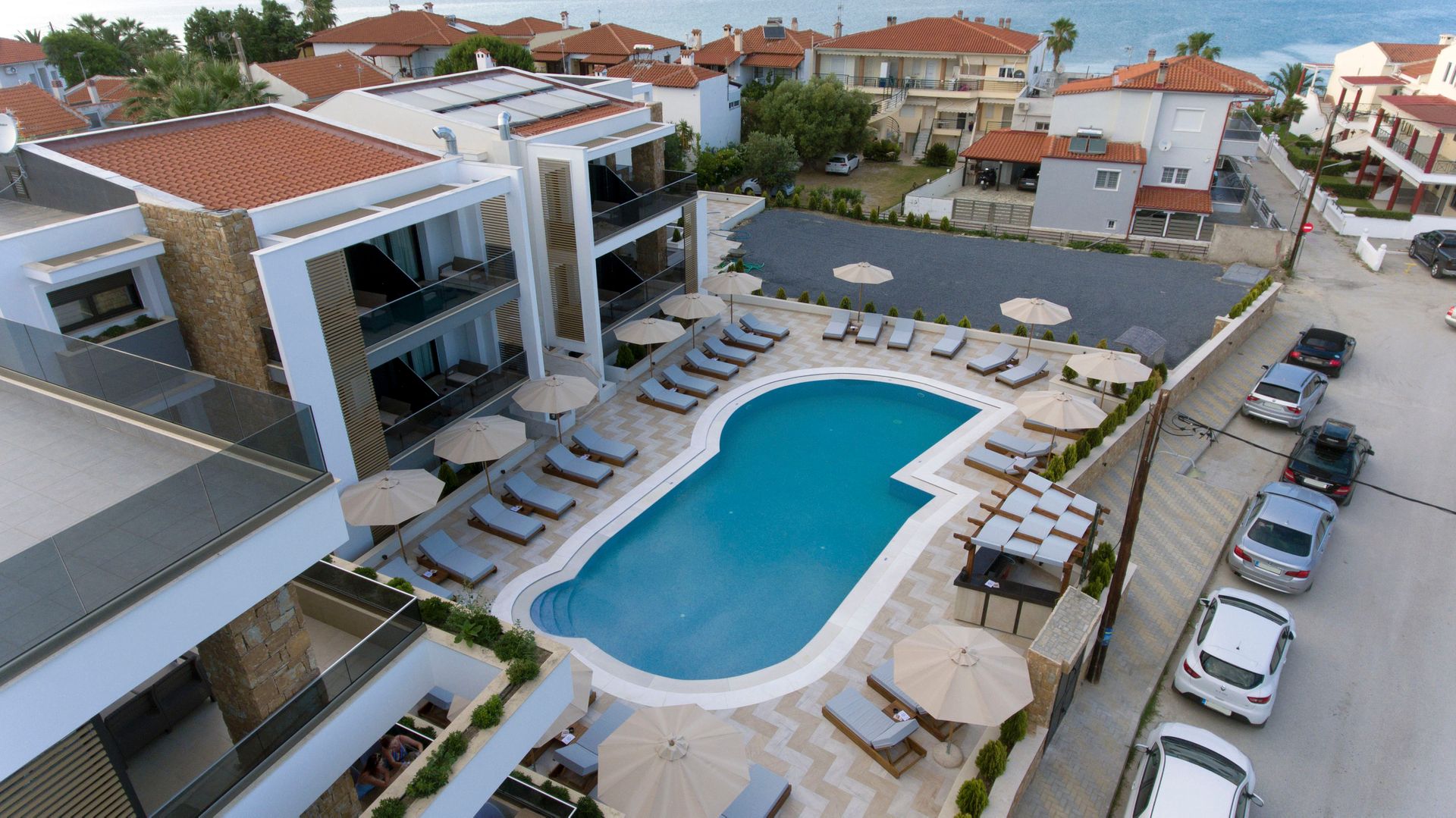 Agnes Deluxe Hotel