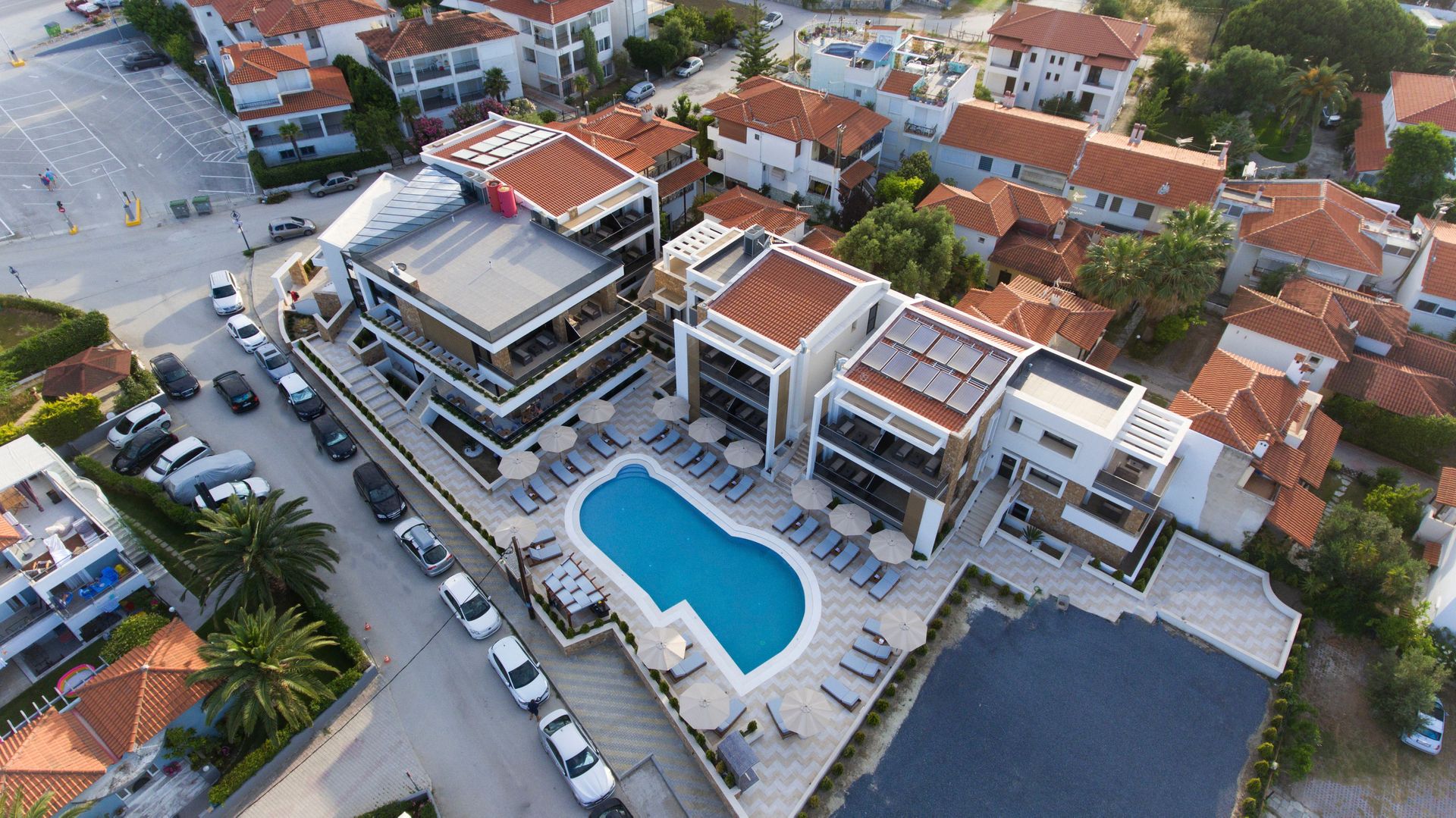 Agnes Deluxe Hotel