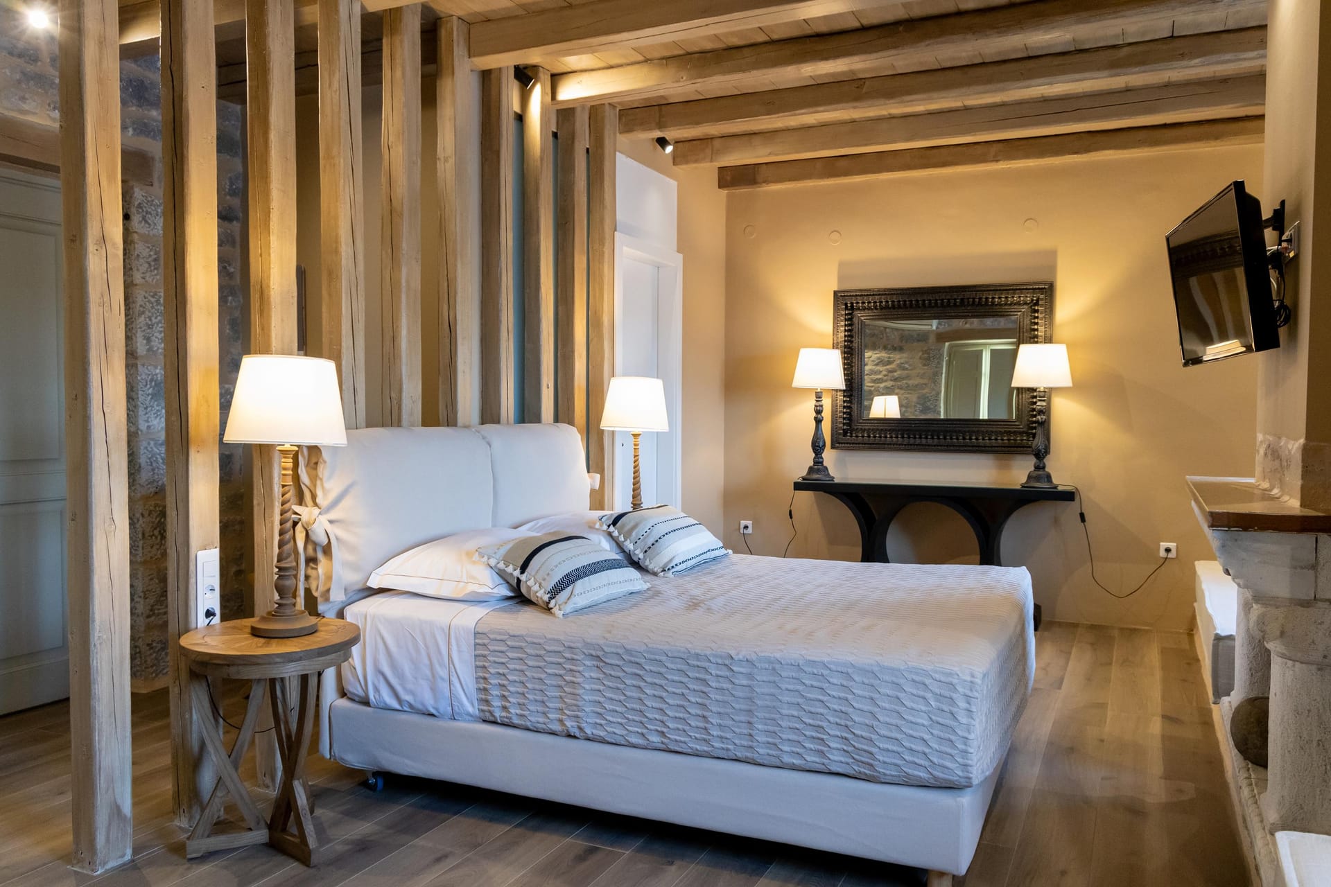 Akrolithi Guesthouse