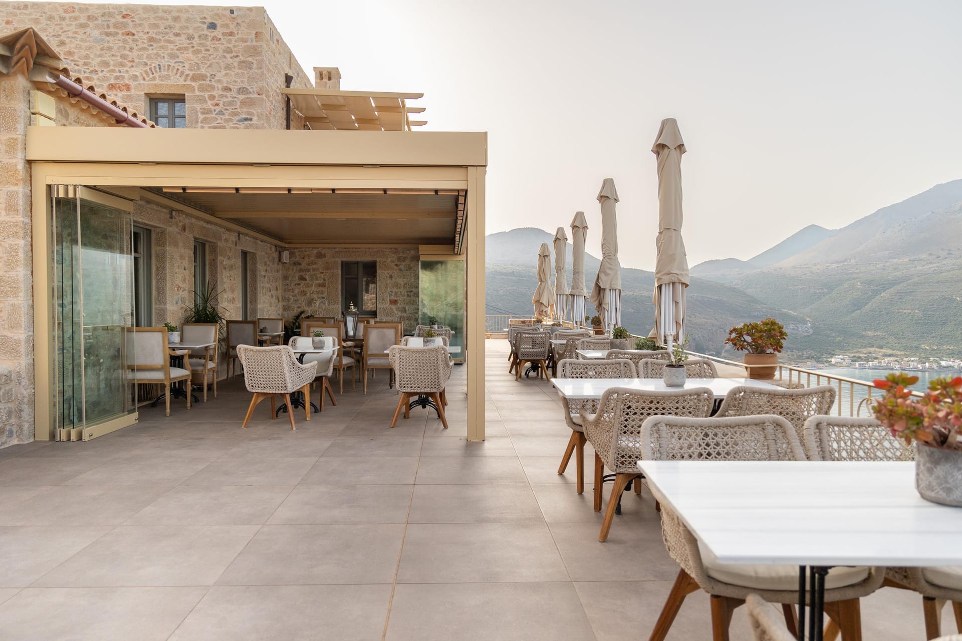 Akrolithi Guesthouse