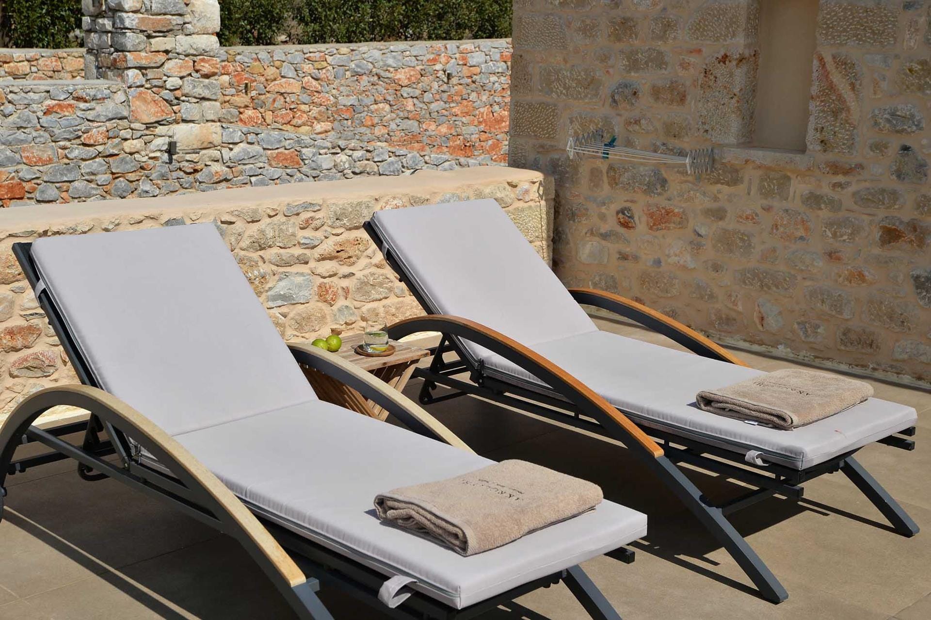 Akrolithi Boutique Hotel
