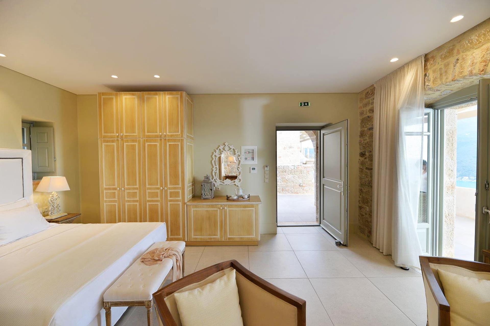 Akrolithi Boutique Hotel
