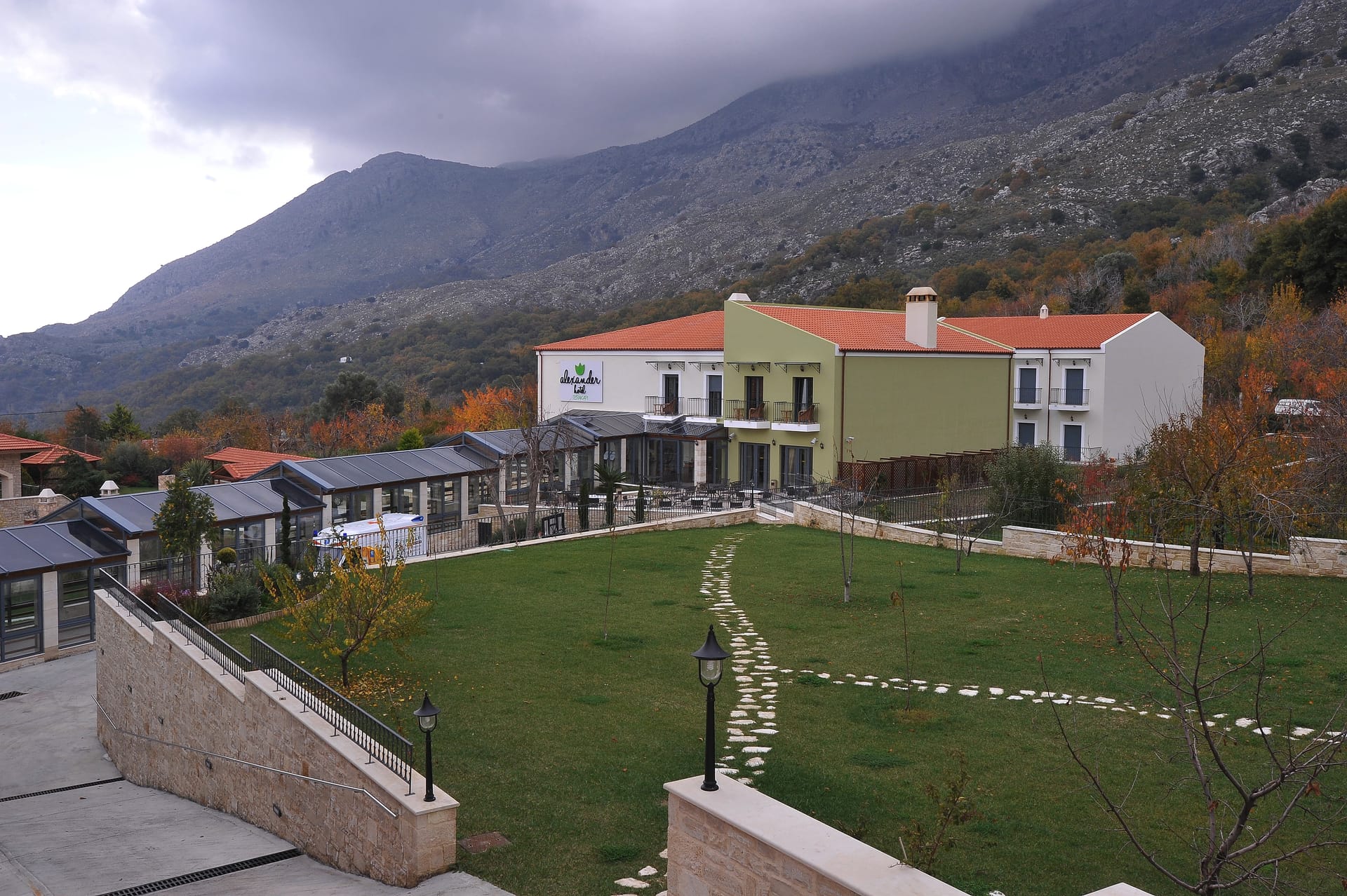 Alexander Mountain Resort