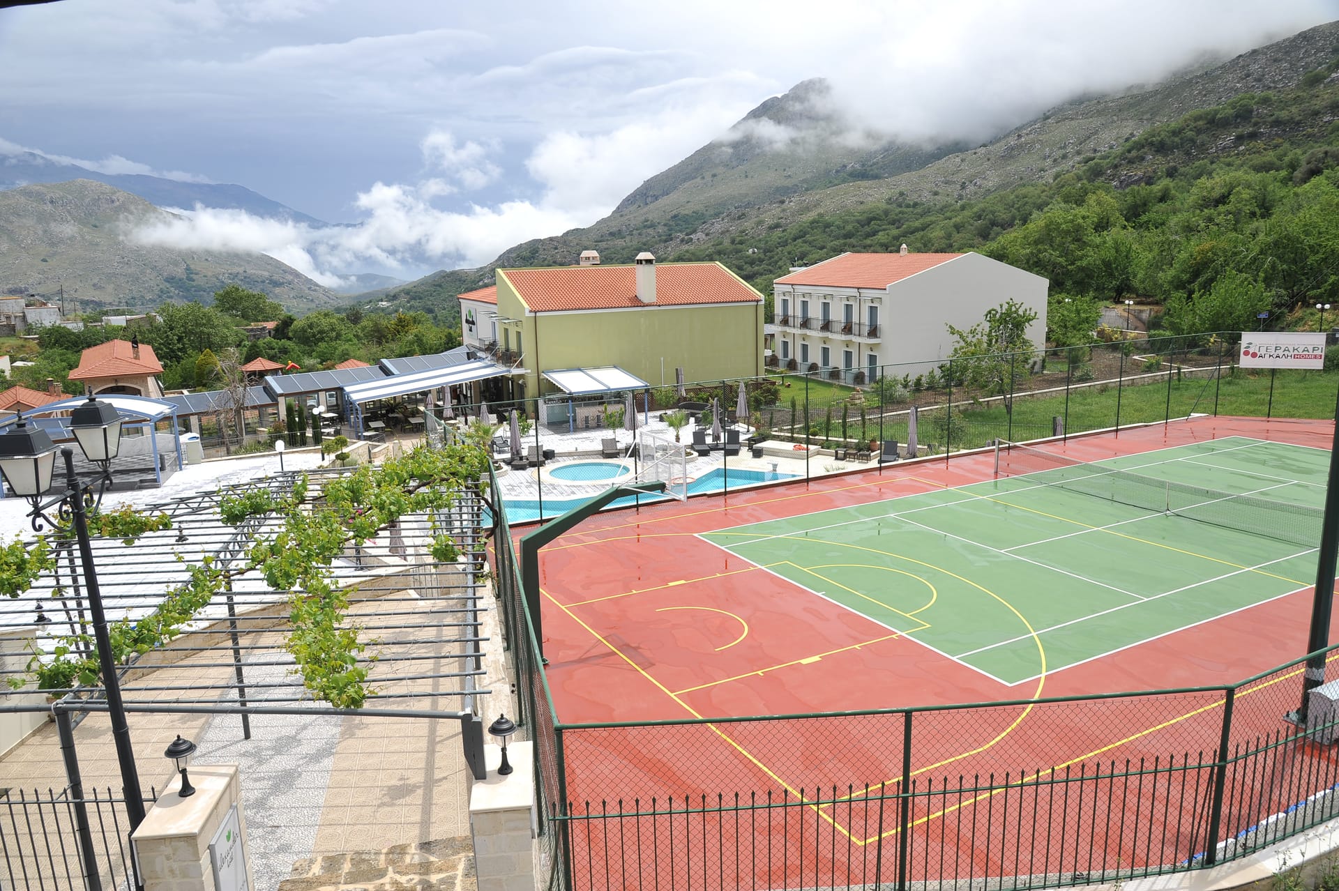 Alexander Mountain Resort