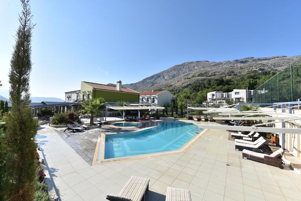 Alexander Mountain Resort