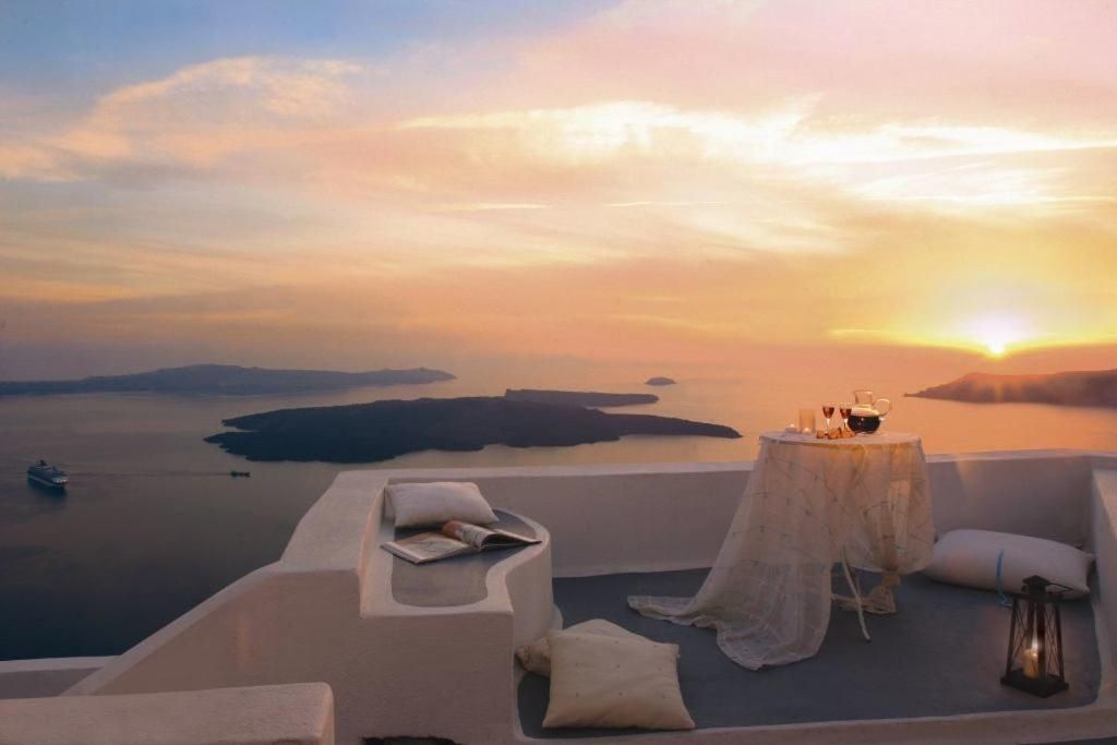 Altana Heritage Suites Santorini