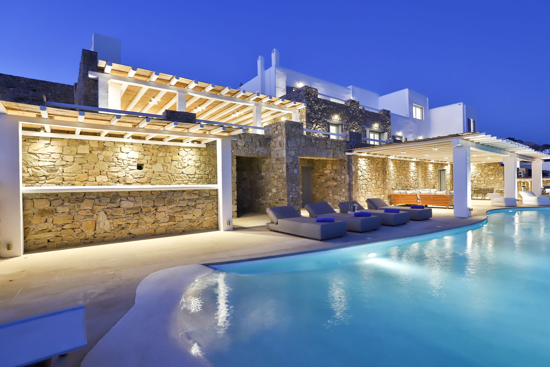 Altavista Villa