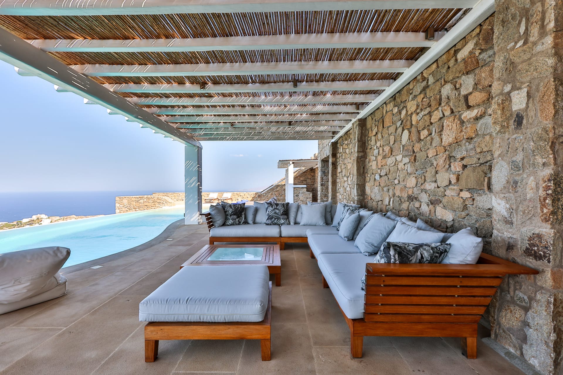 Altavista Villa