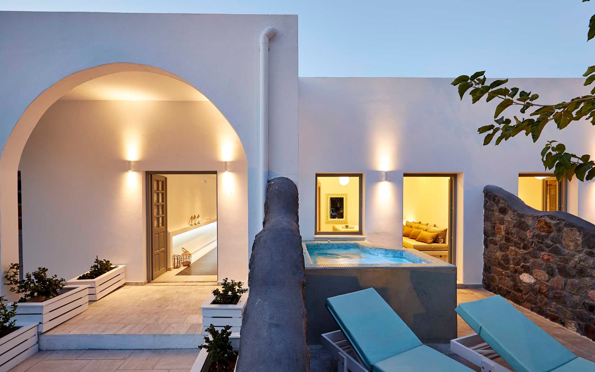 Amara Suites Santorini