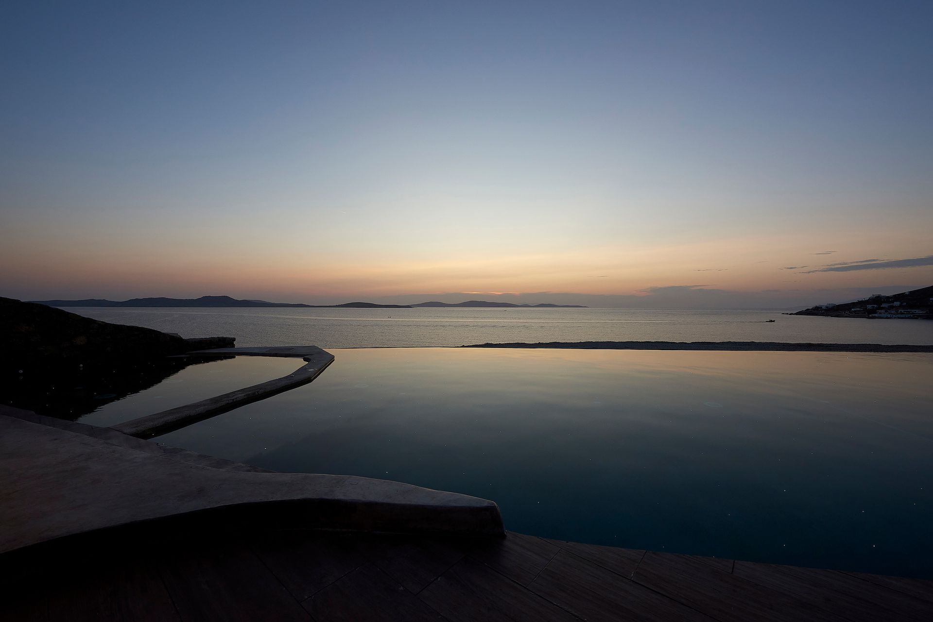 Amazon Mykonos Resort & Spa