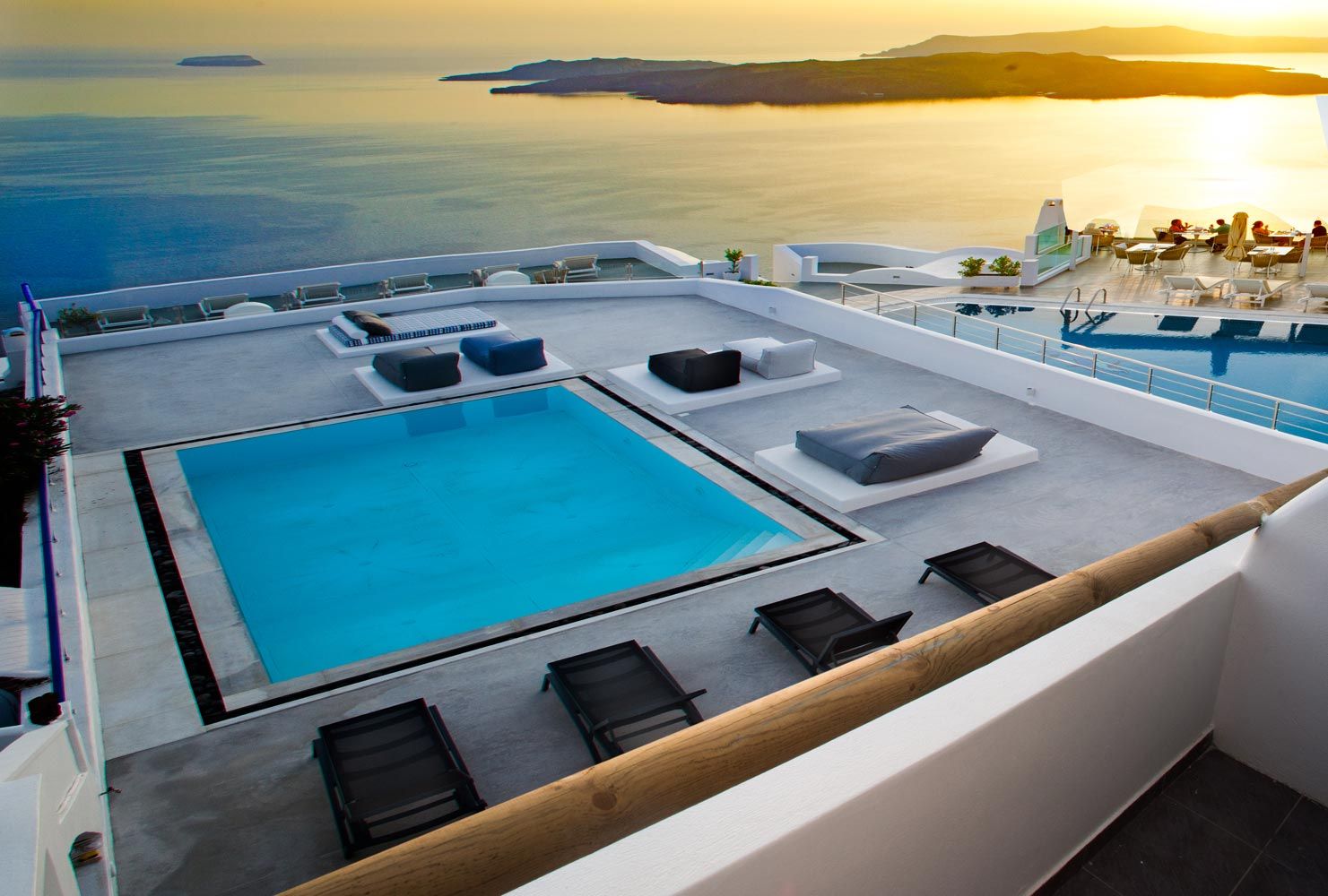 Amity Suites – Adults Only