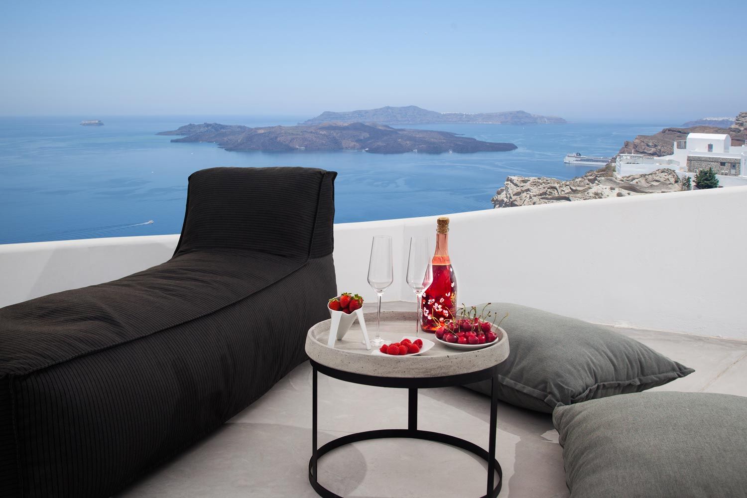 Amity Suites – Adults Only