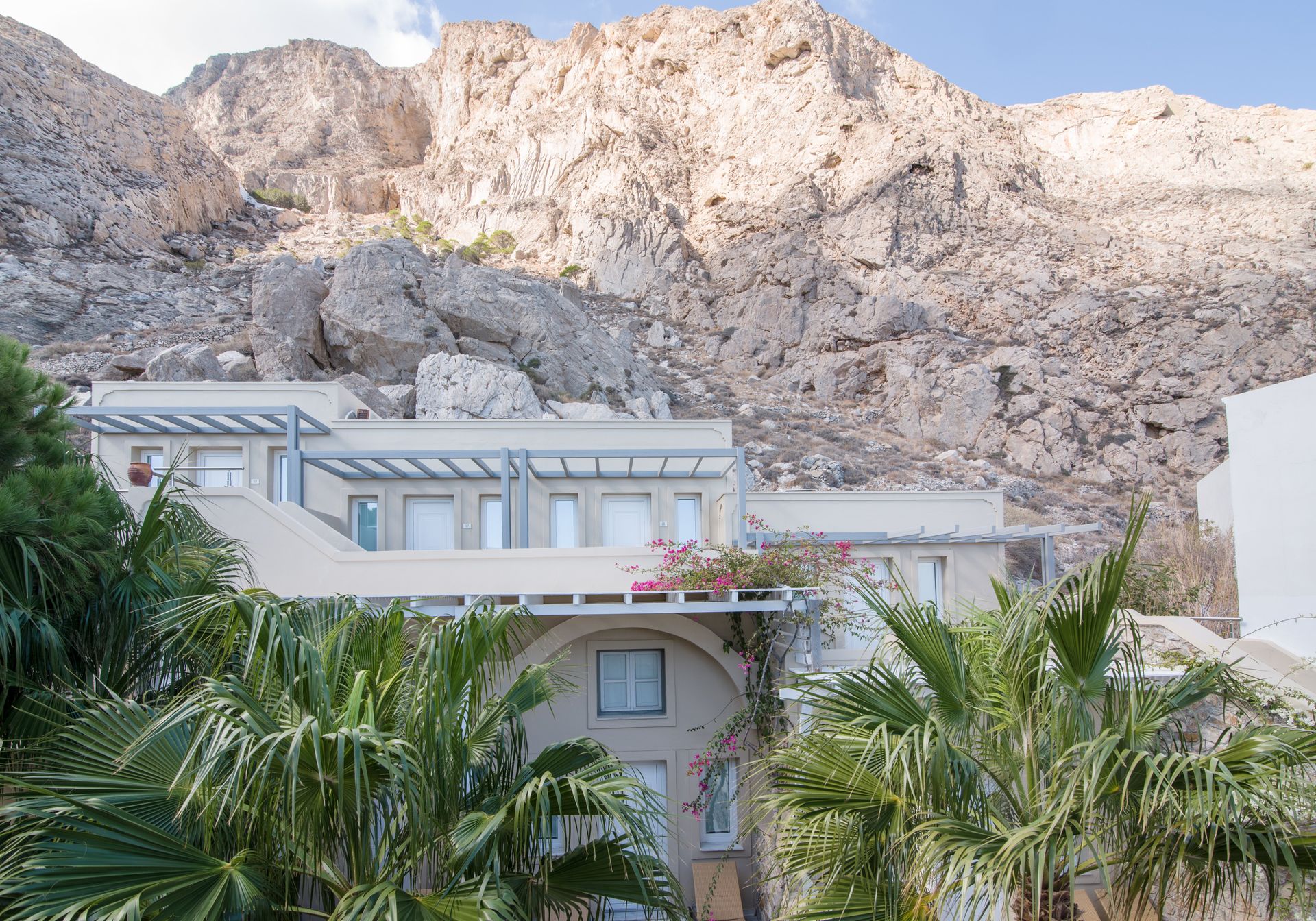 Antinea Suites & Spa Hotel