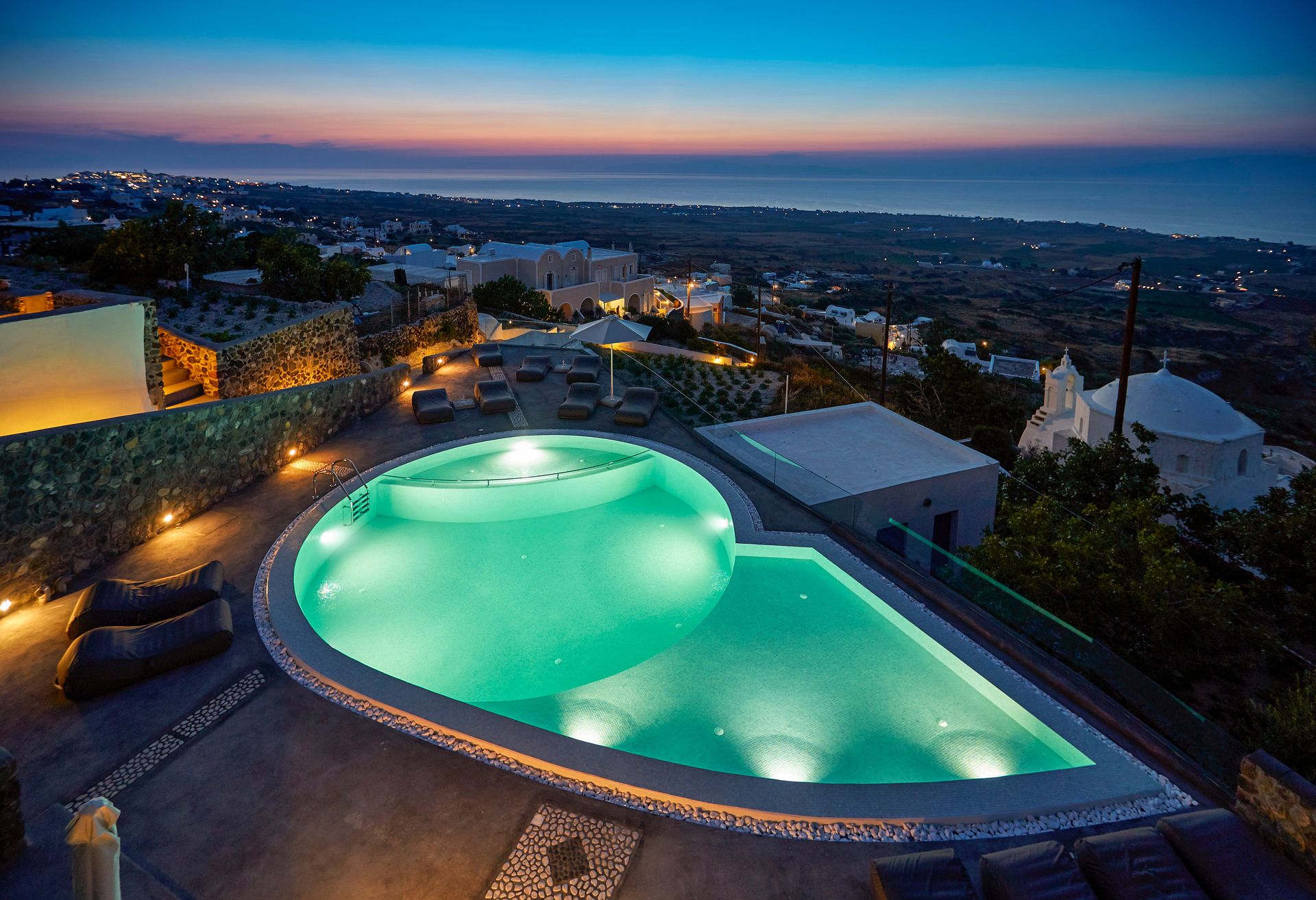 Aperanto Suites Santorini