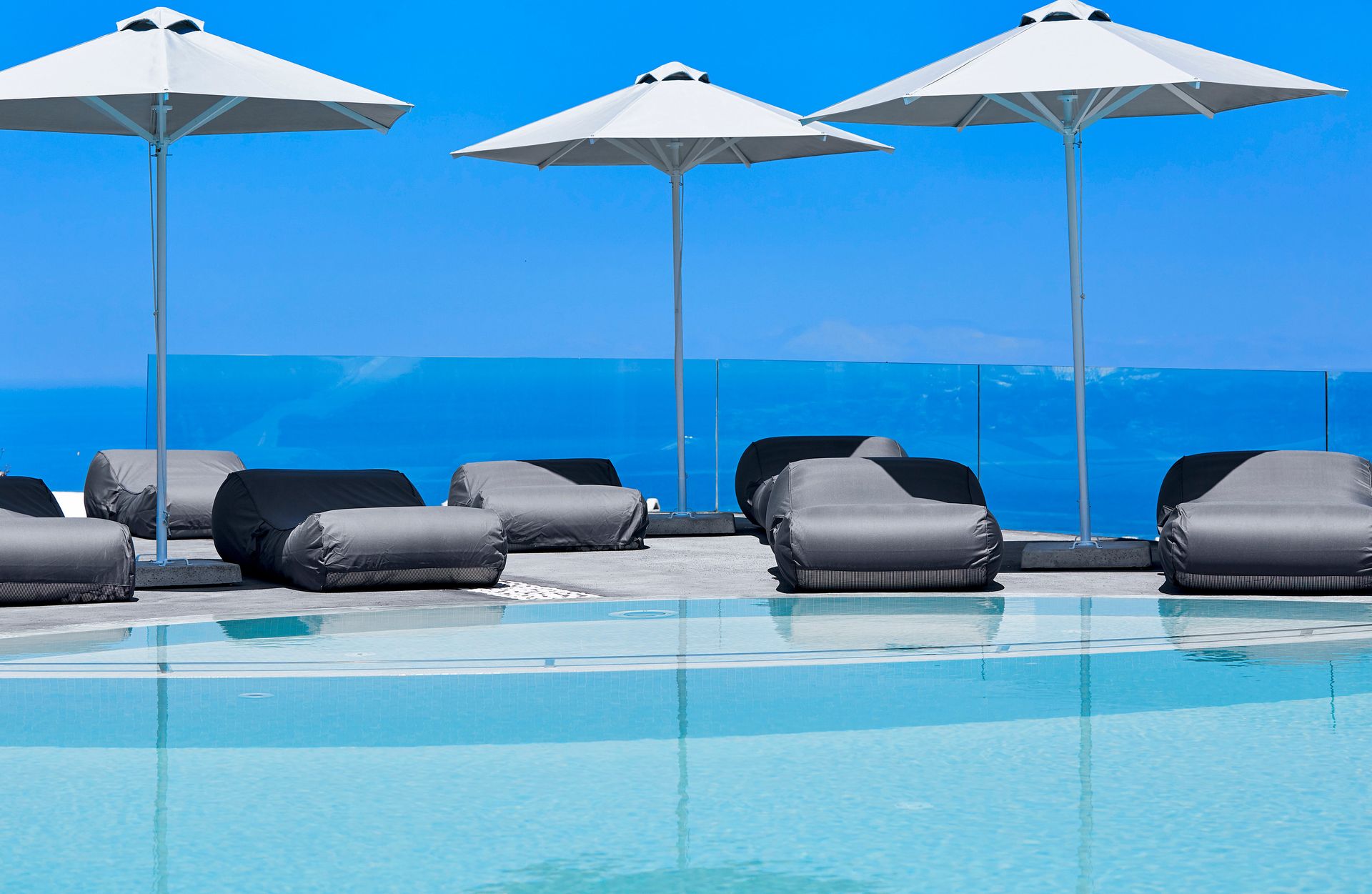 Aperanto Suites Santorini