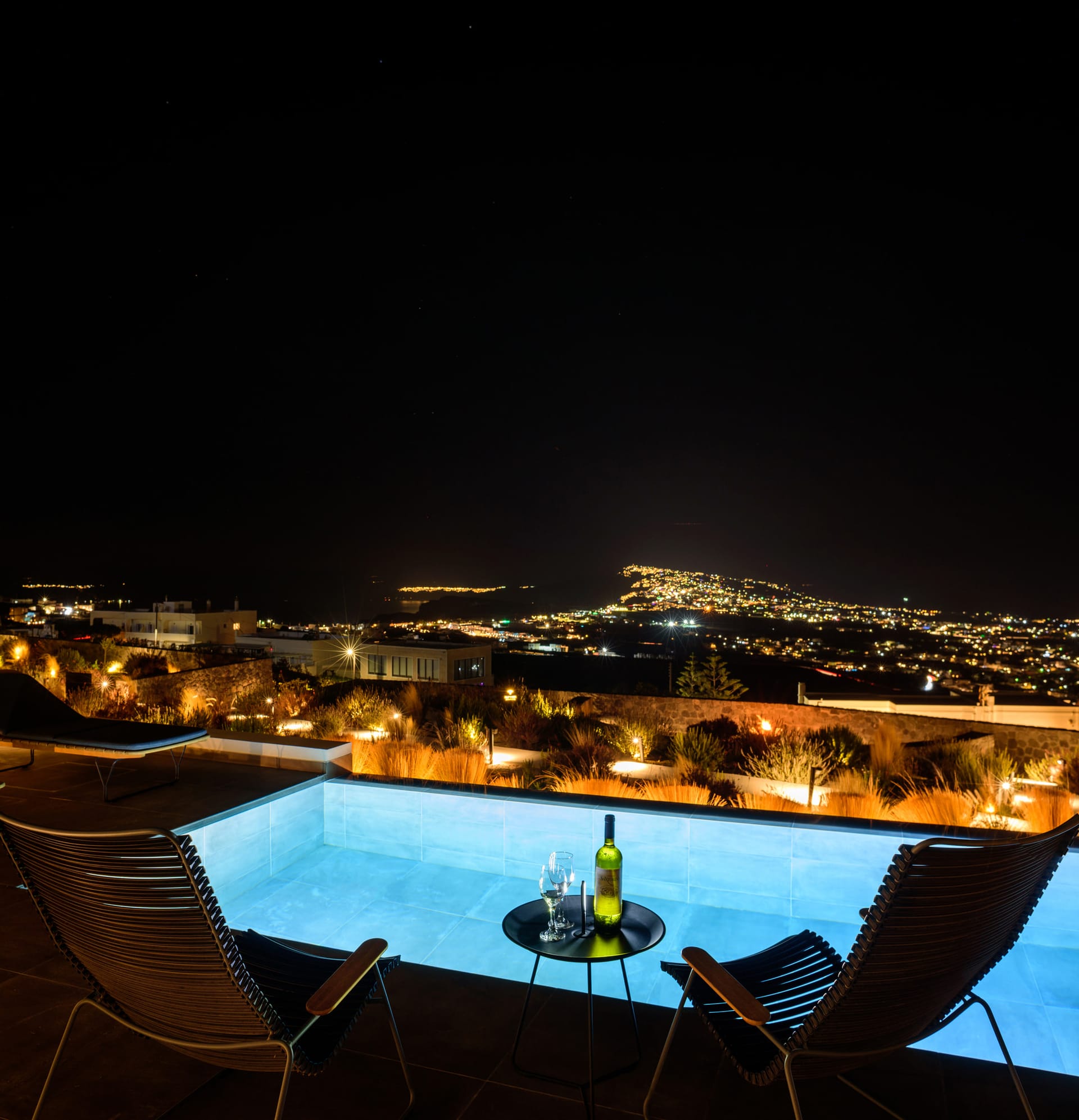 Apikia Santorini