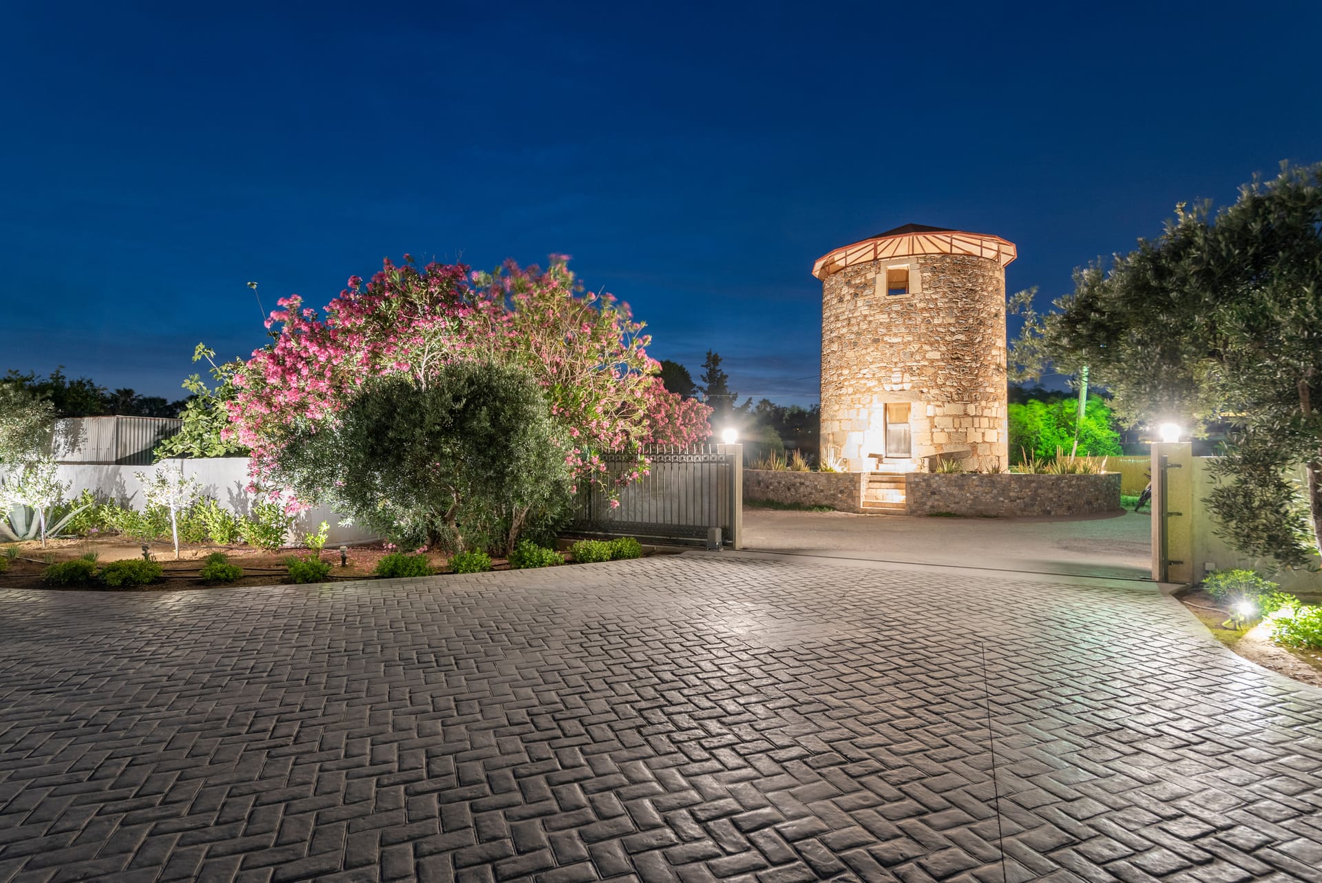 Apollon Windmill Hotel