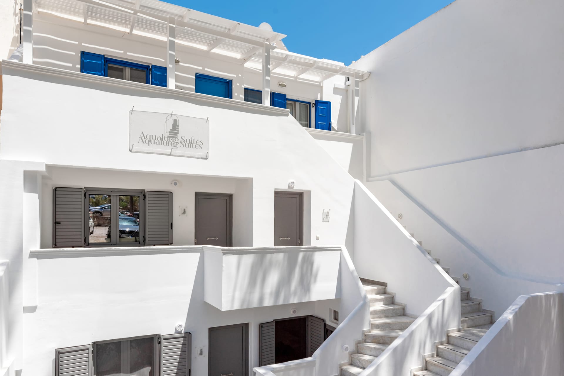 Aqualung Suites