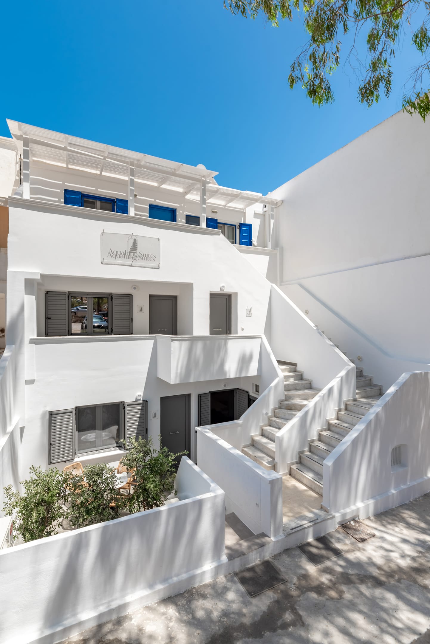 Aqualung Suites