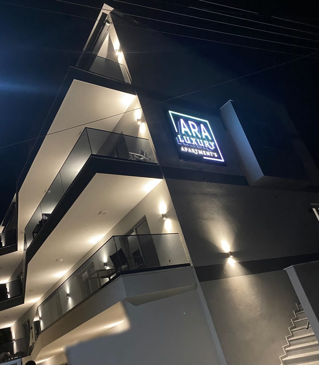 Ara Luxury Suites