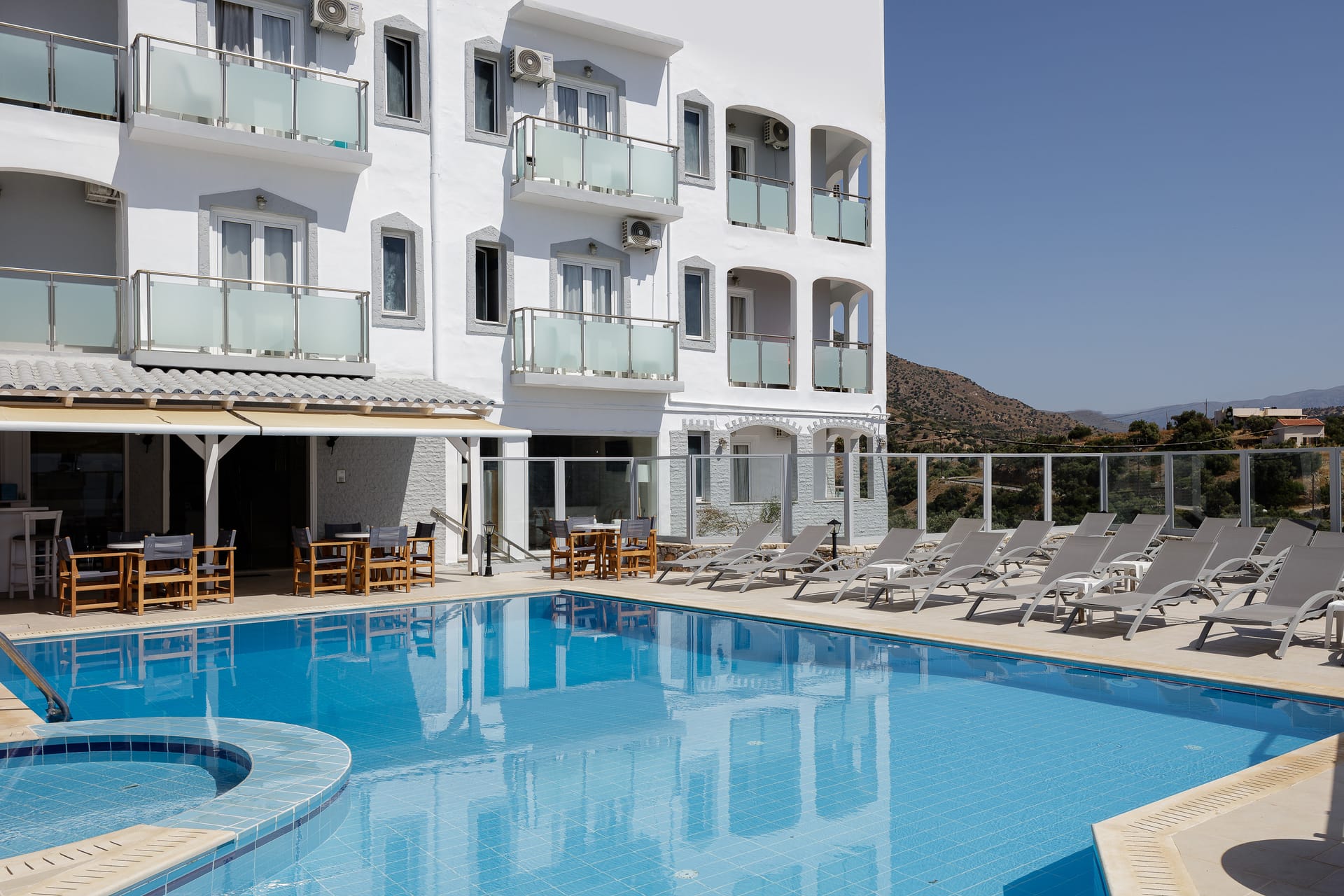 Areti Hotel