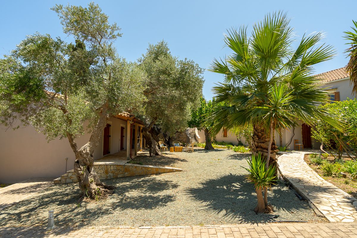 Armonia Retreat