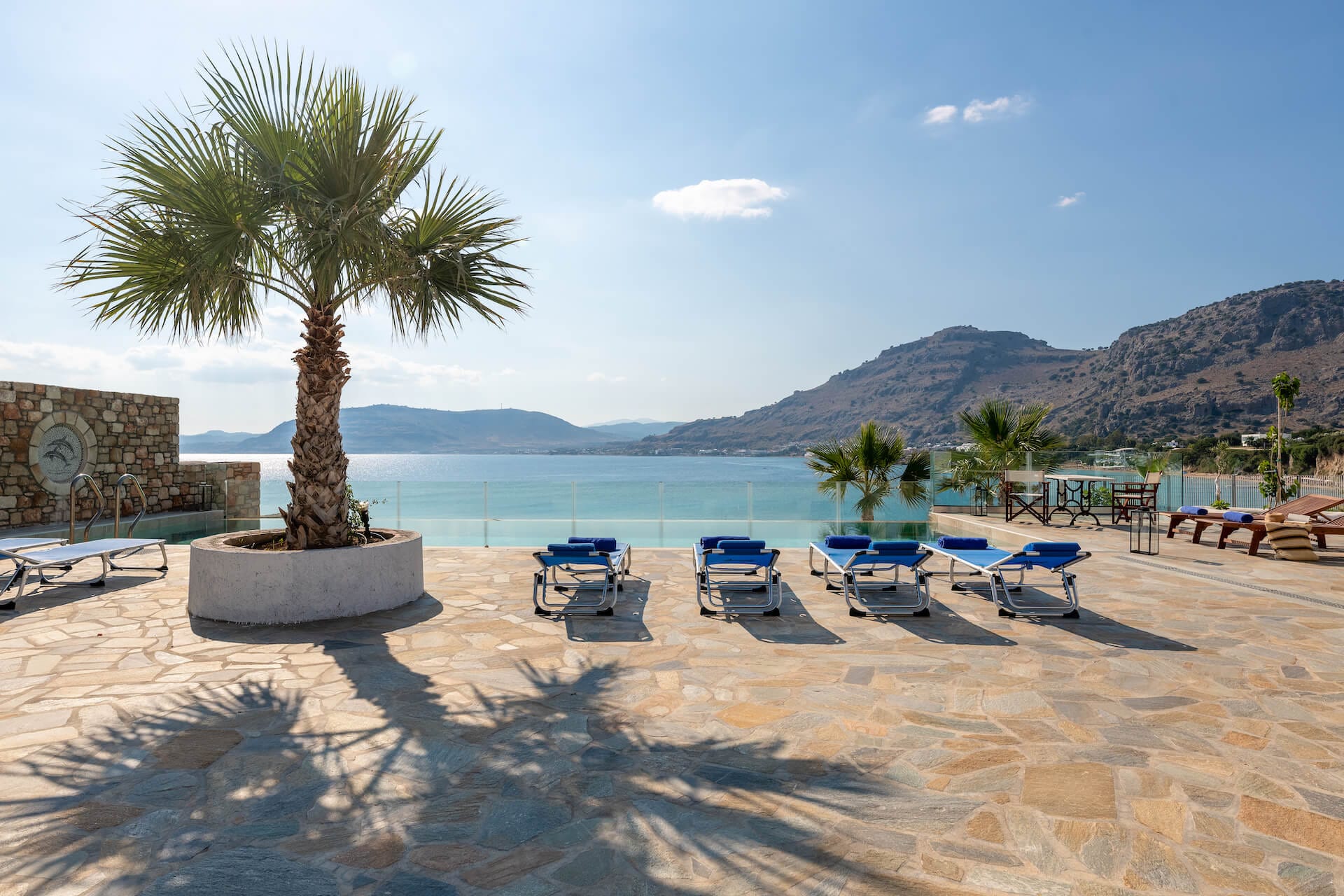 Arte Pefki Beachfront Suites