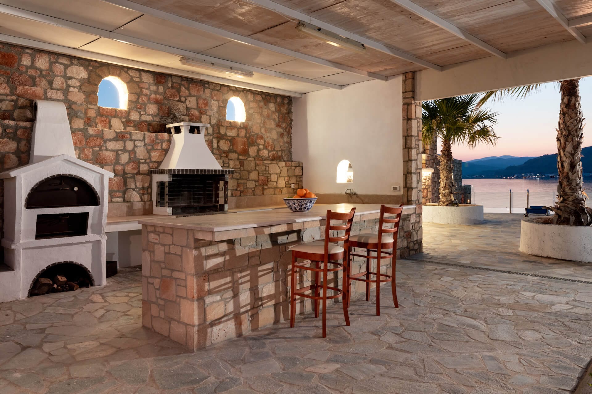 Arte Pefki Beachfront Suites
