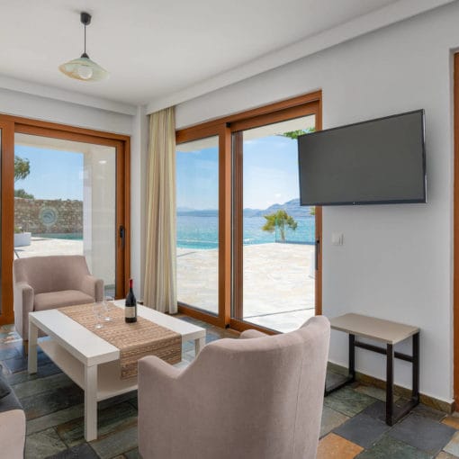 Arte Pefki Beachfront Suites