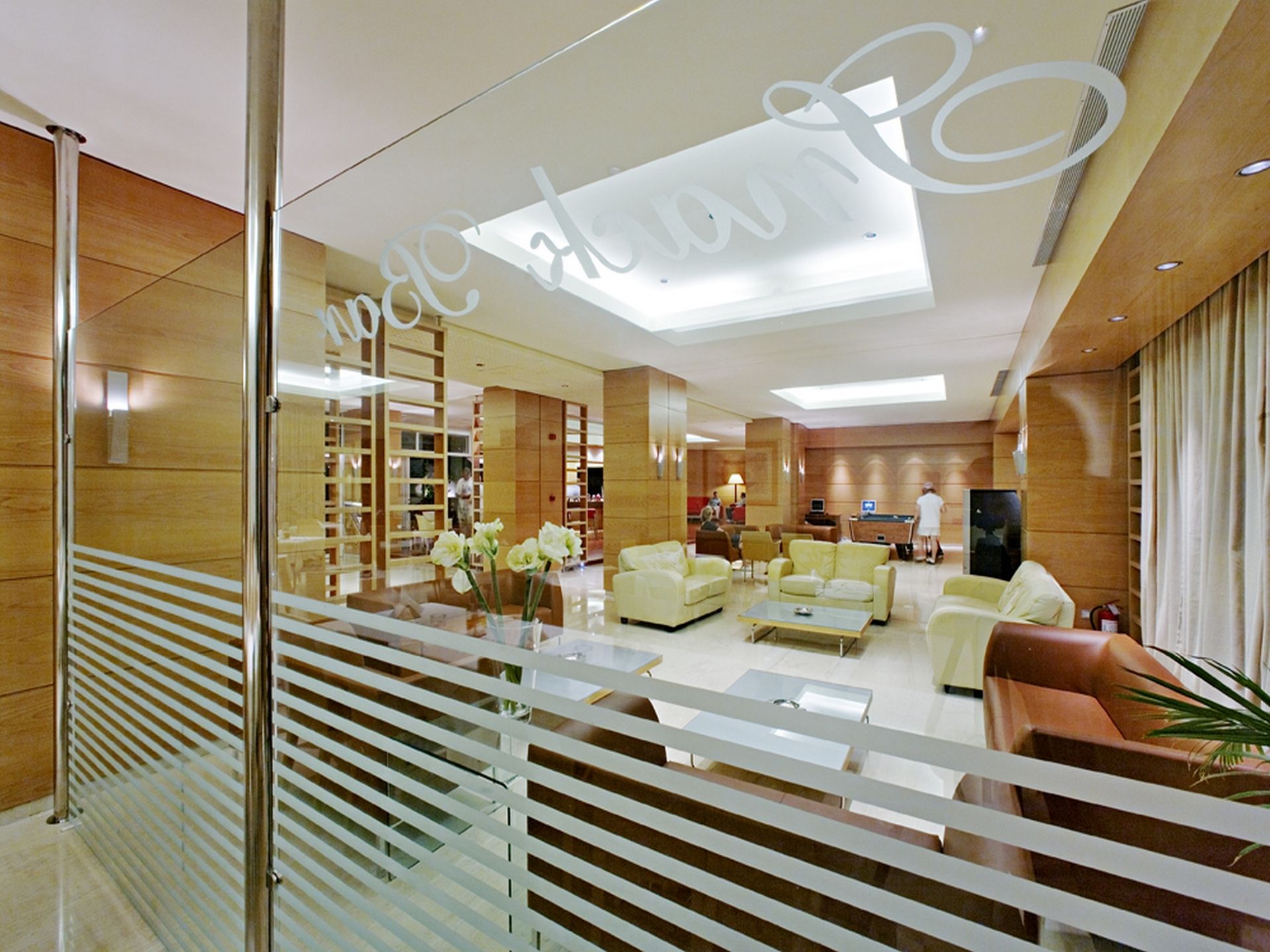 Athineon Hotel