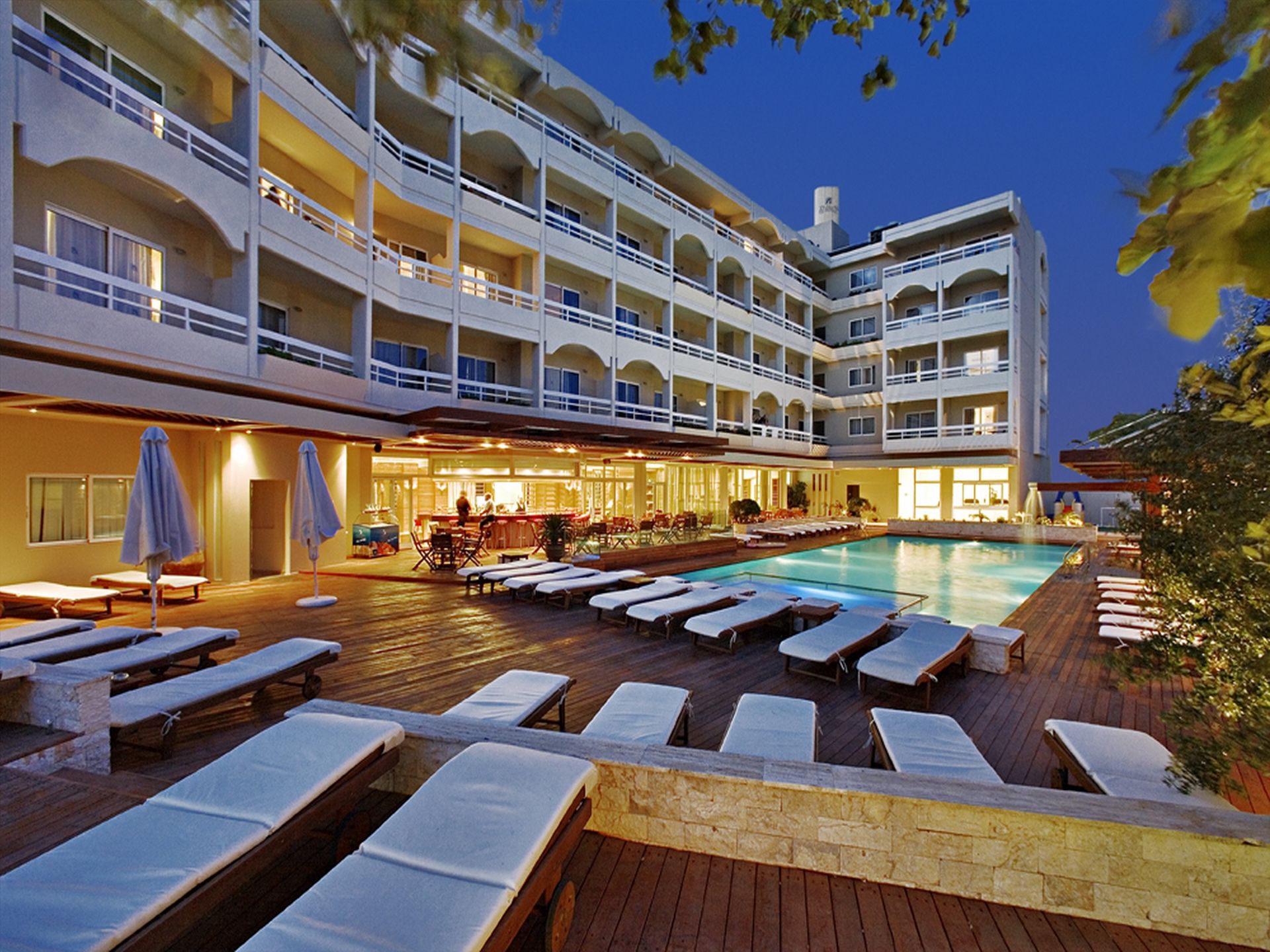 Athineon Hotel