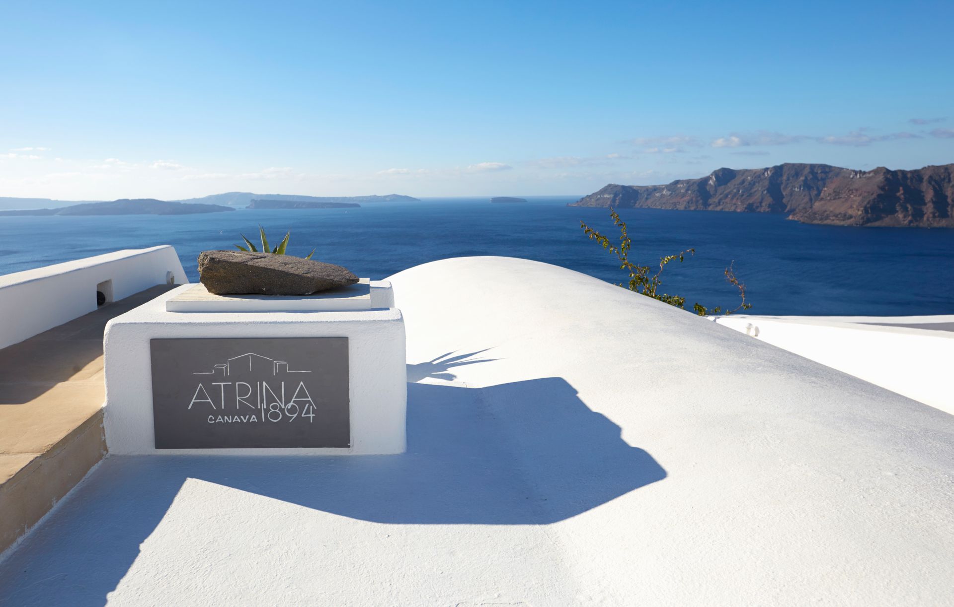 Atrina Santorini